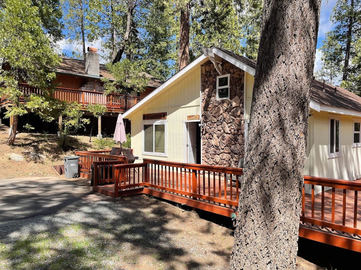 Fun Cabin Rentals, Chalet in Twain Harte