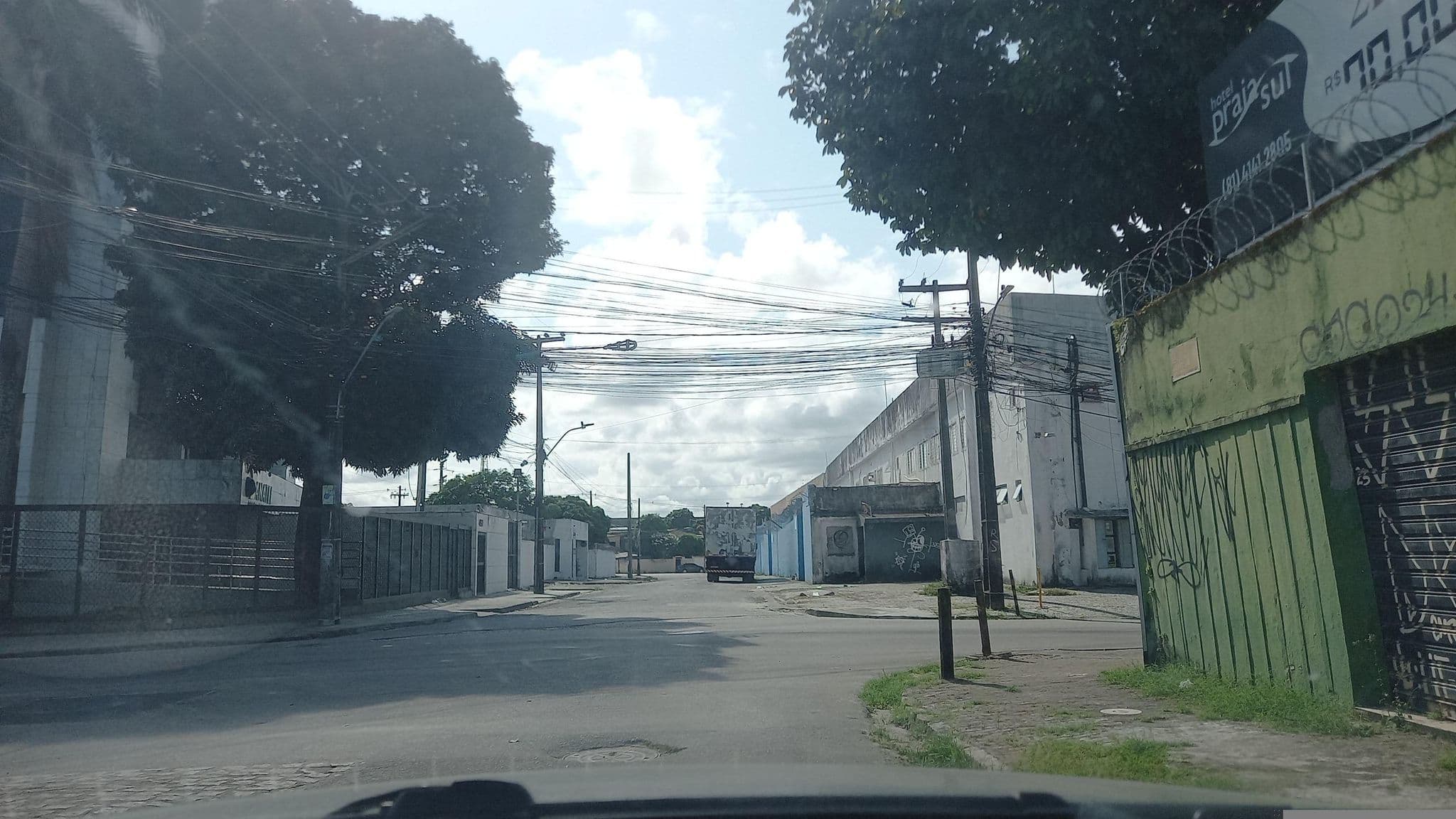 Street view near Hotel Praia Sul, Recife — © raphaelmirc (CC BY-SA · Mapillary)