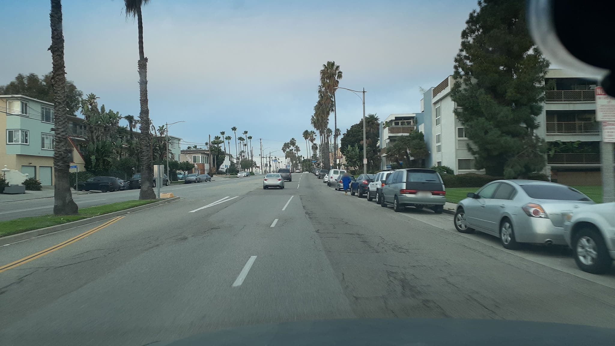 Street view near Sea View Apartments, Long Beach — © veganmapper (CC BY-SA · Mapillary)