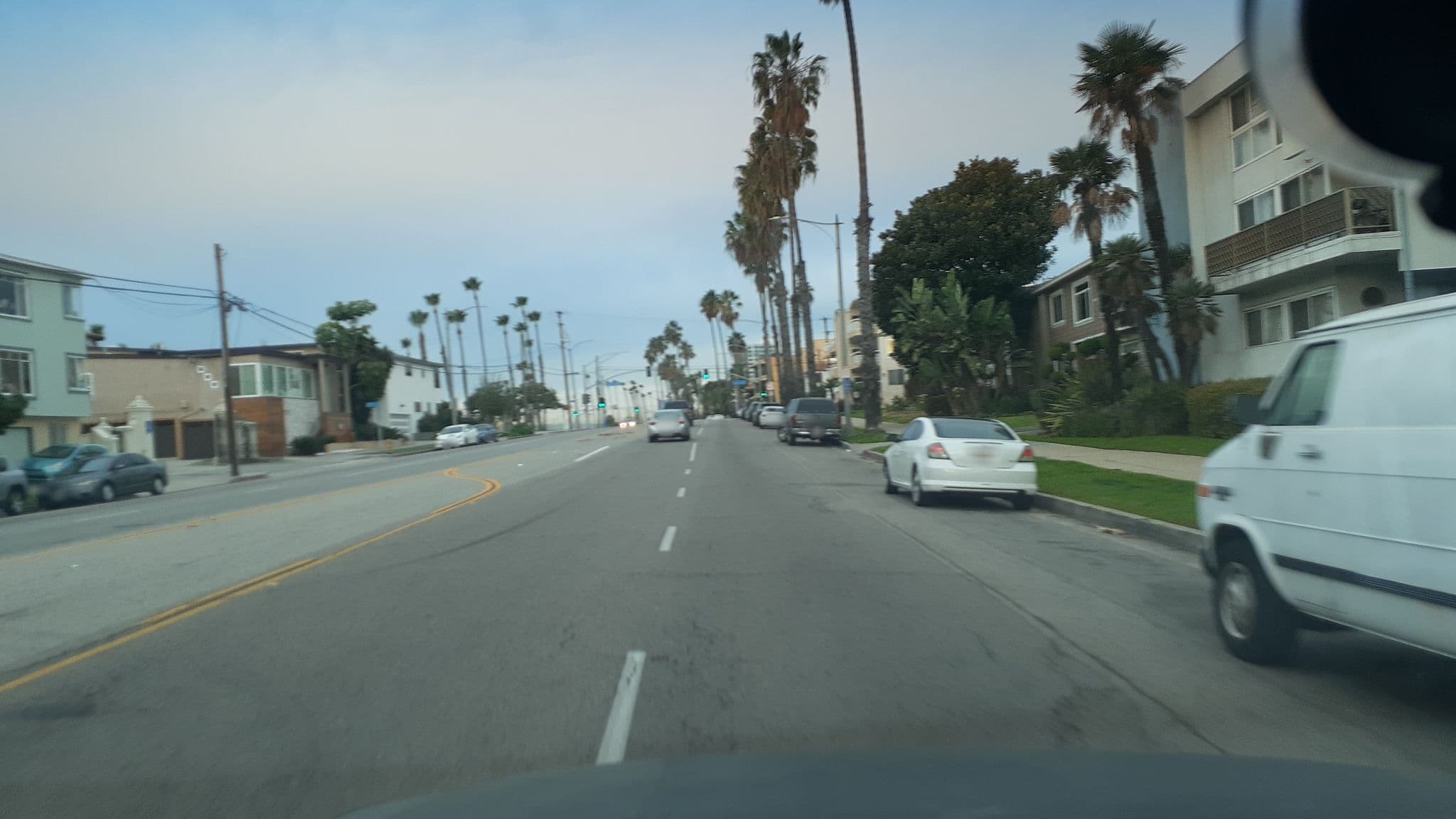 Street view near Terrace Apartments, Long Beach — © veganmapper (CC BY-SA · Mapillary)