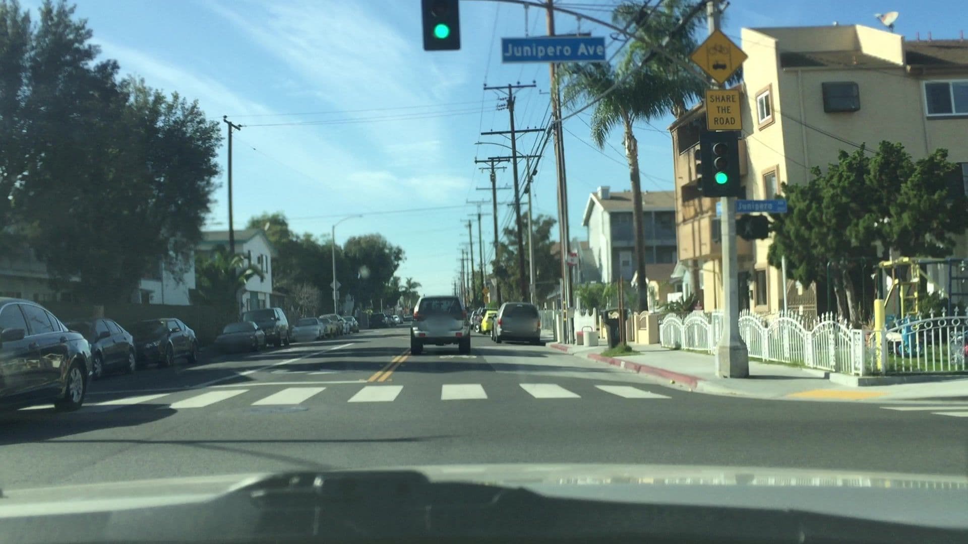 Street view near Tenth Street East, Long Beach — © lvl5 (CC BY-SA · Mapillary)