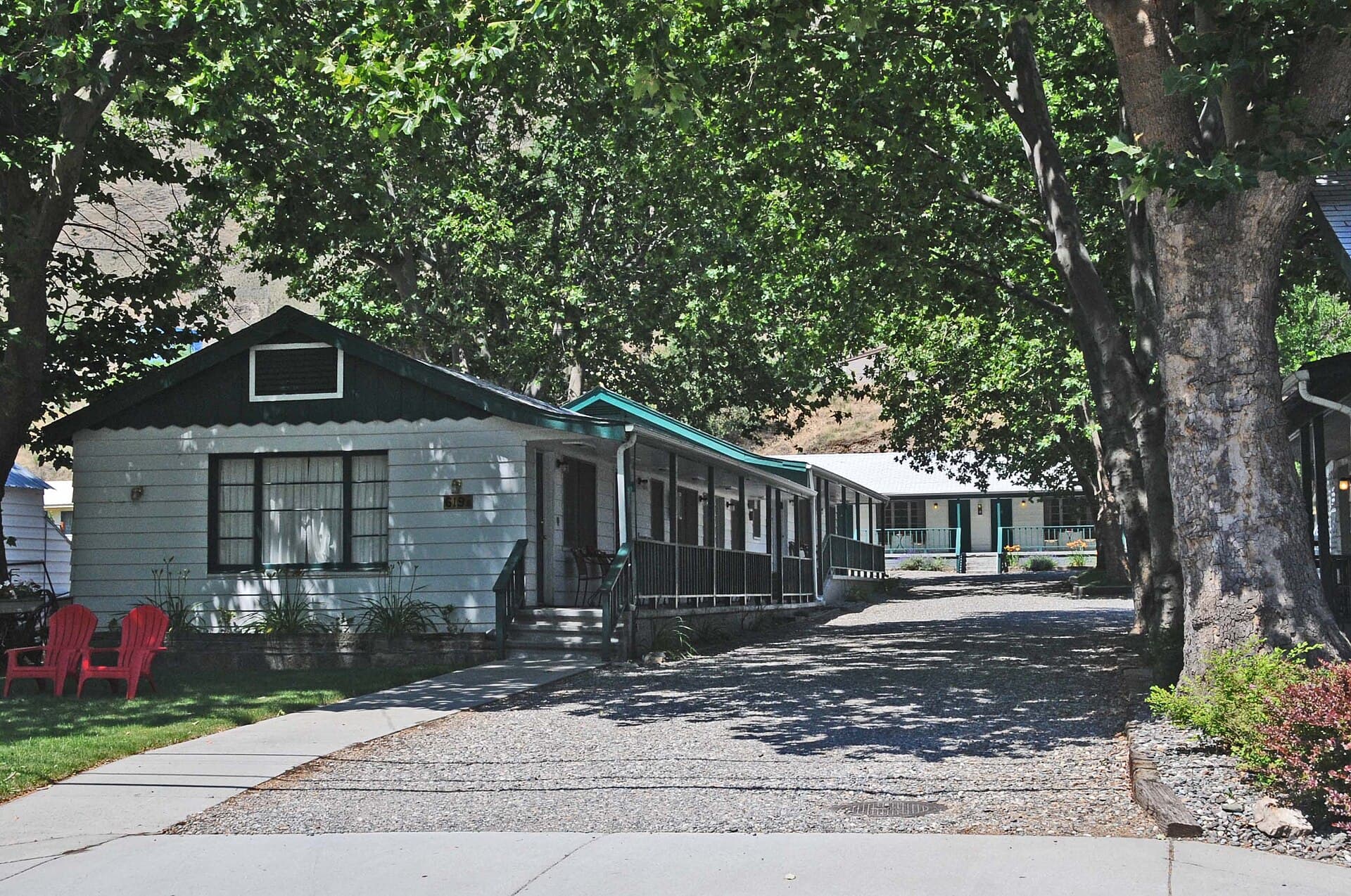 Riggins Motel (via Wikimedia Commons, CC BY-SA 3.0)