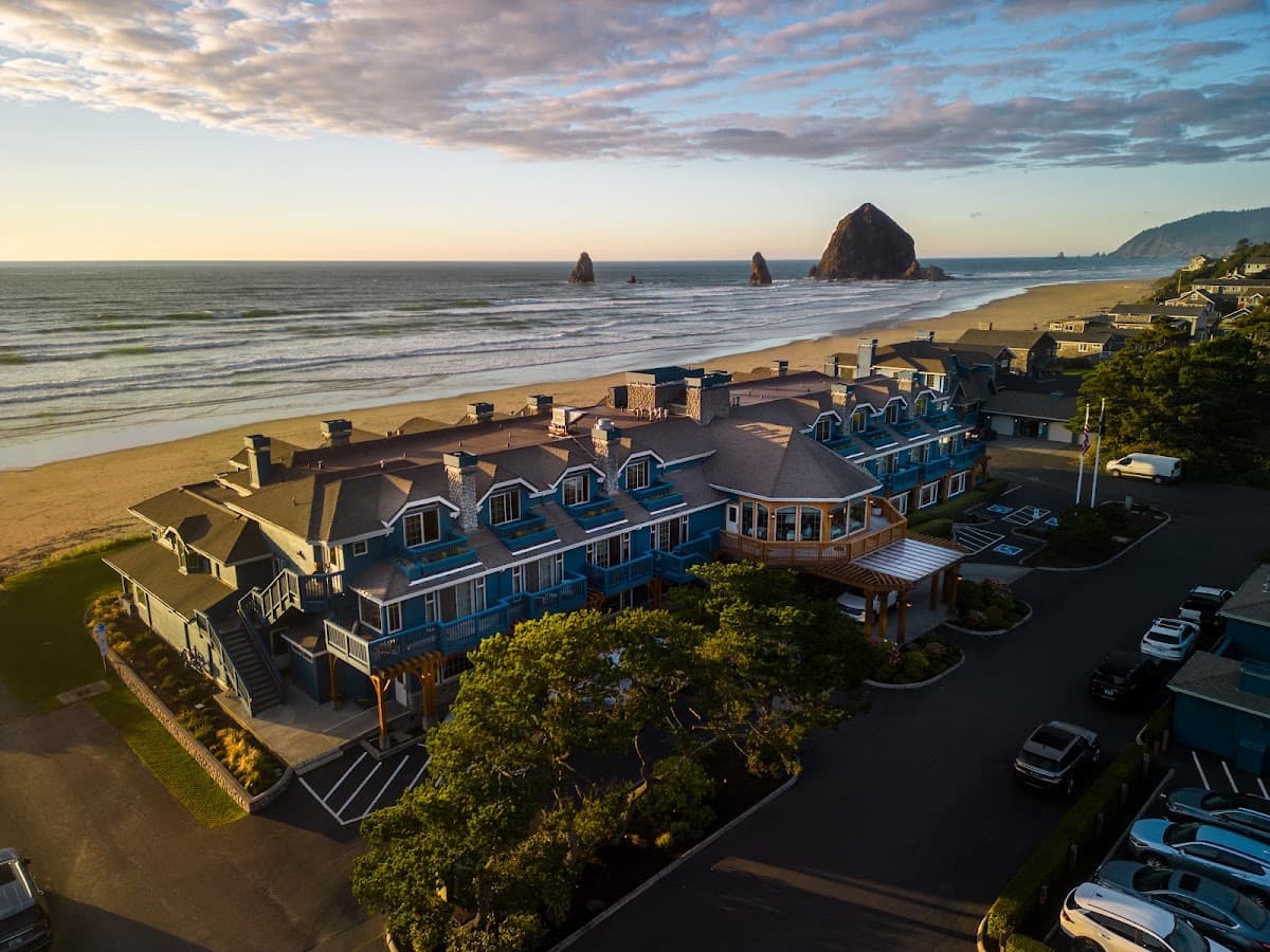 The Stephanie Inn & Dining Room, Hotel in Cannon Beach