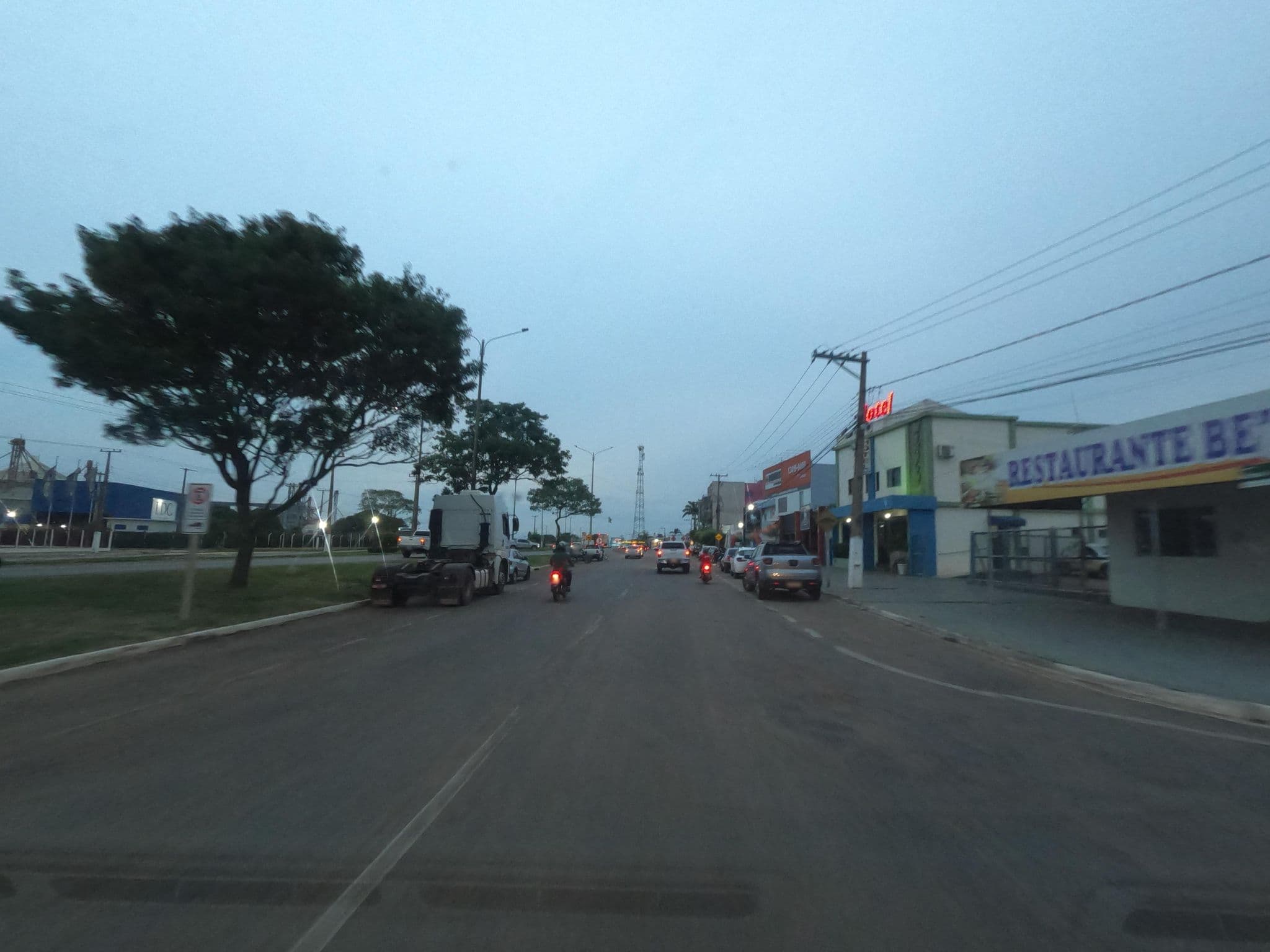 Street view near Master, Campo Verde — © MuitoAlemdasFronteiras (CC BY-SA · Mapillary)