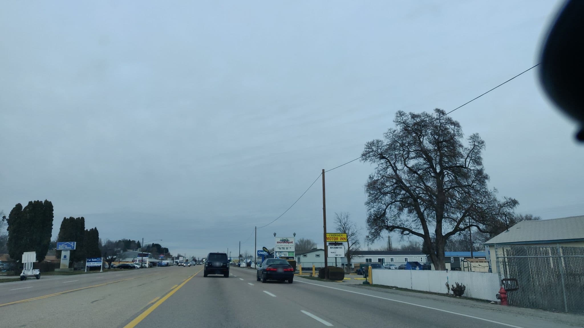 Street view near Chinden Motor Inn, Boise — © penguins (CC BY-SA · Mapillary)