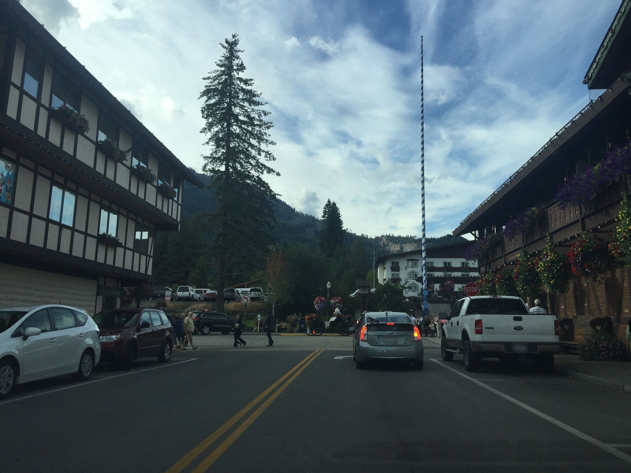 Street view near Alpen Dorf Pension, Cashmere — © goobersmash (CC BY-SA · Mapillary)