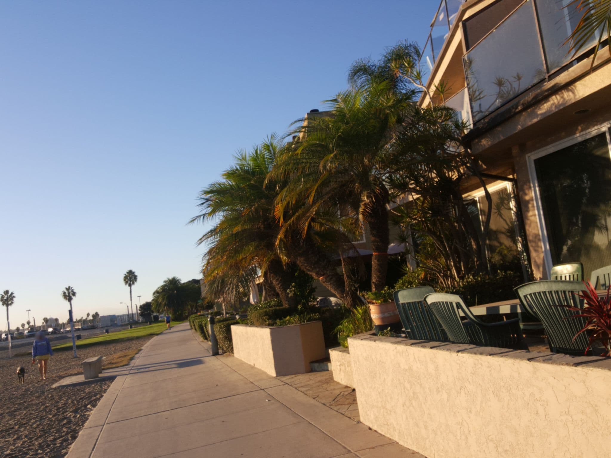 Street view near Sohela‘s Appartement (No. 6), La Jolla — © shimyhowller (CC BY-SA · Mapillary)