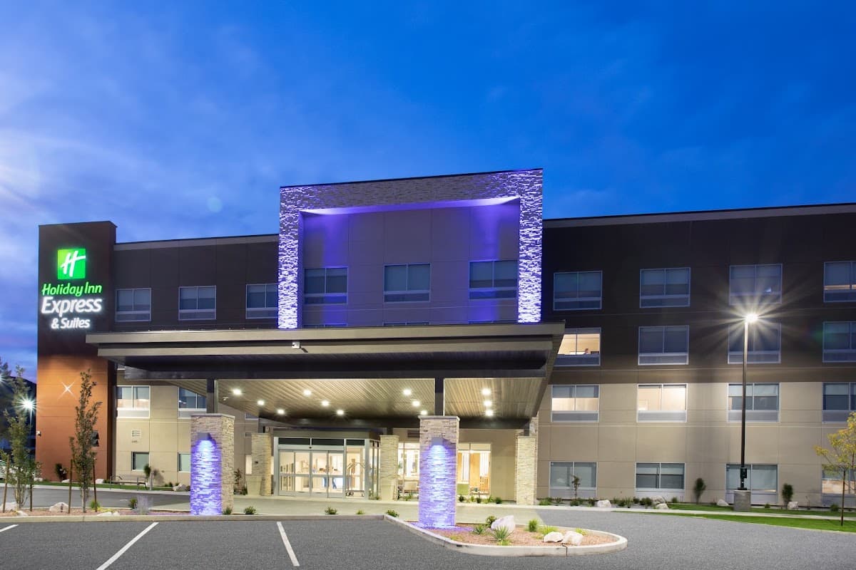 Holiday Inn Express & Suites, Hotel in Ely
