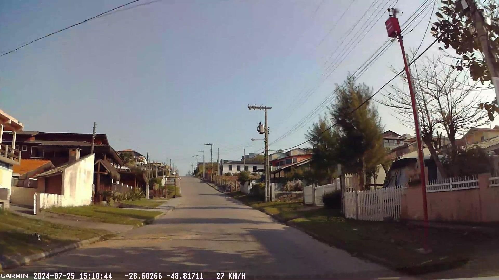 Street view near Pousada Água Viva, Laguna — © tomio (CC BY-SA · Mapillary)