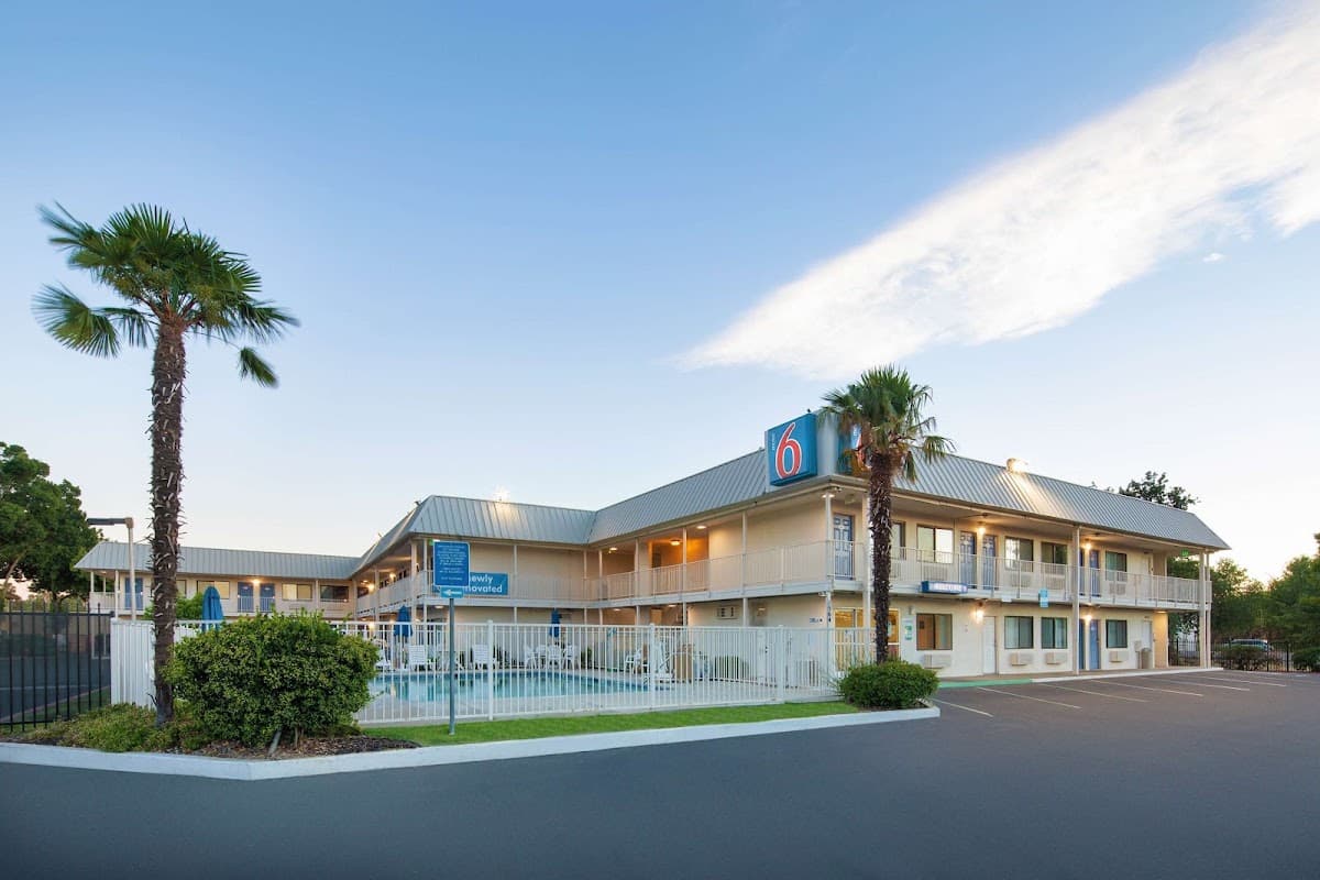 Motel 6 Woodland, CA – Sacramento Airport, Motel in Woodland