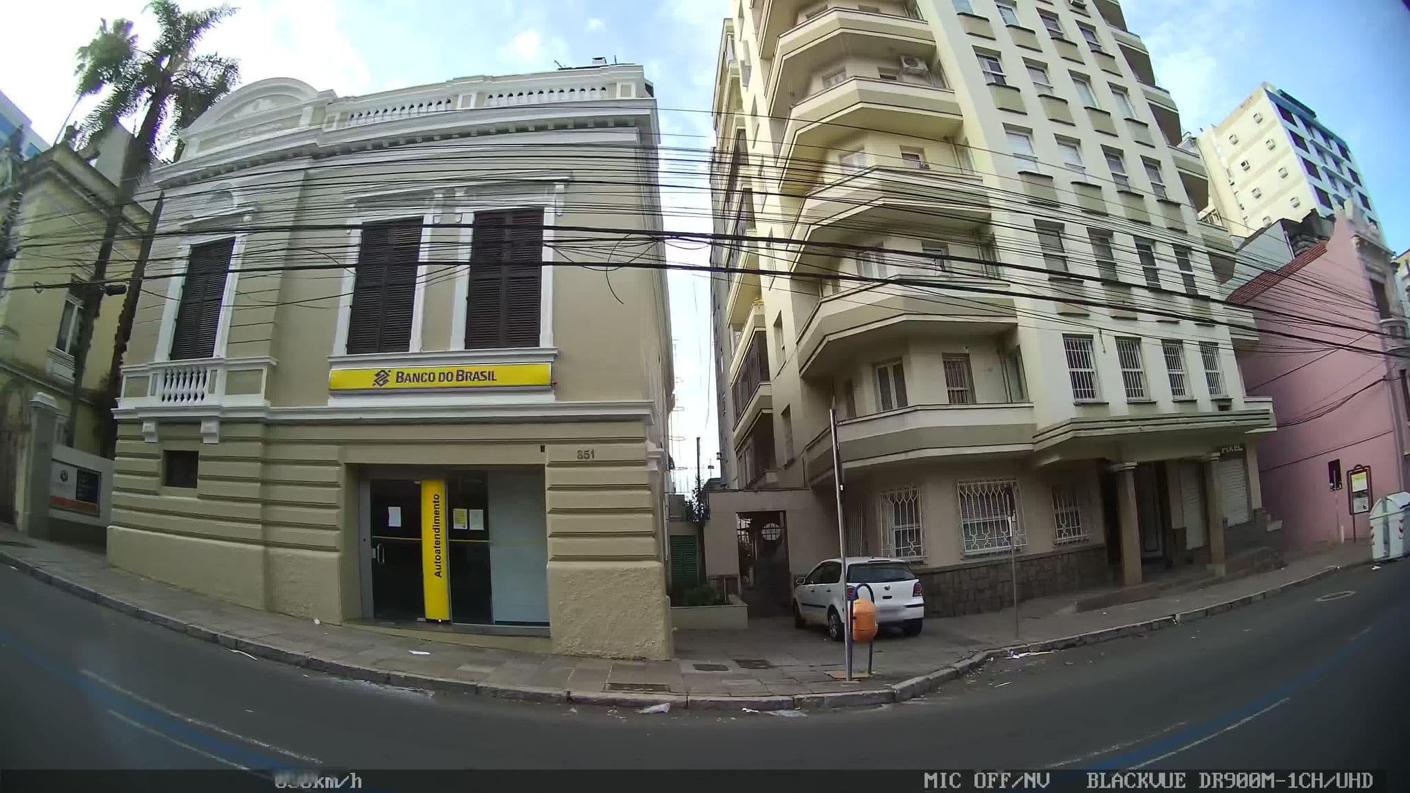 Street view near Hotel Piazza Navona by Intercity, Porto Alegre — © kaart_1 (CC BY-SA · Mapillary)