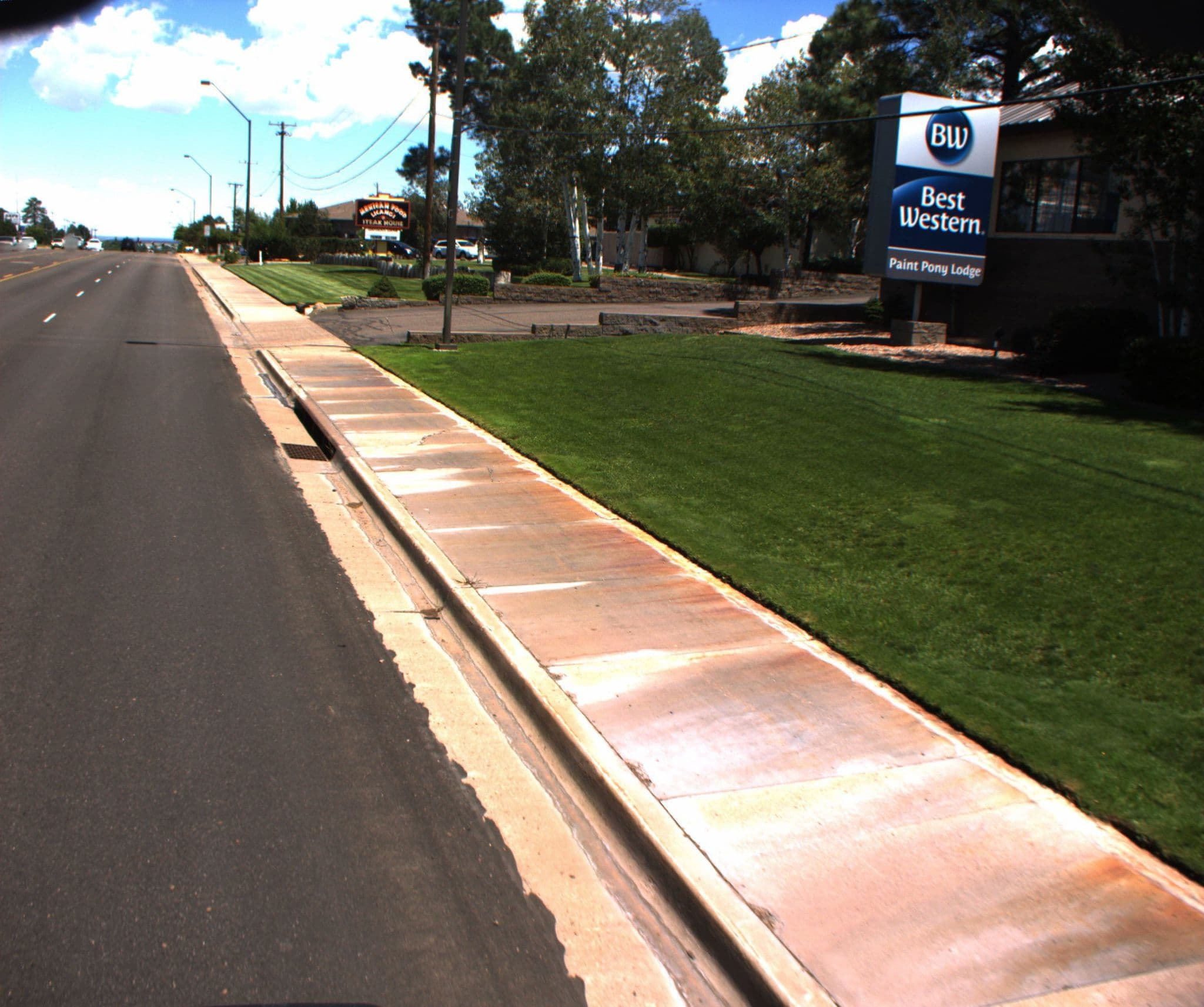Street view near Paint Pony Lodge, Show Low — © adotgis (CC BY-SA · Mapillary)
