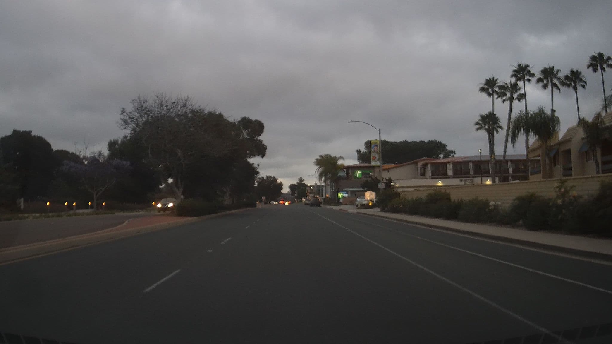 Street view near The Sand Pebbles, Solana Beach — © mds08011 (CC BY-SA · Mapillary)