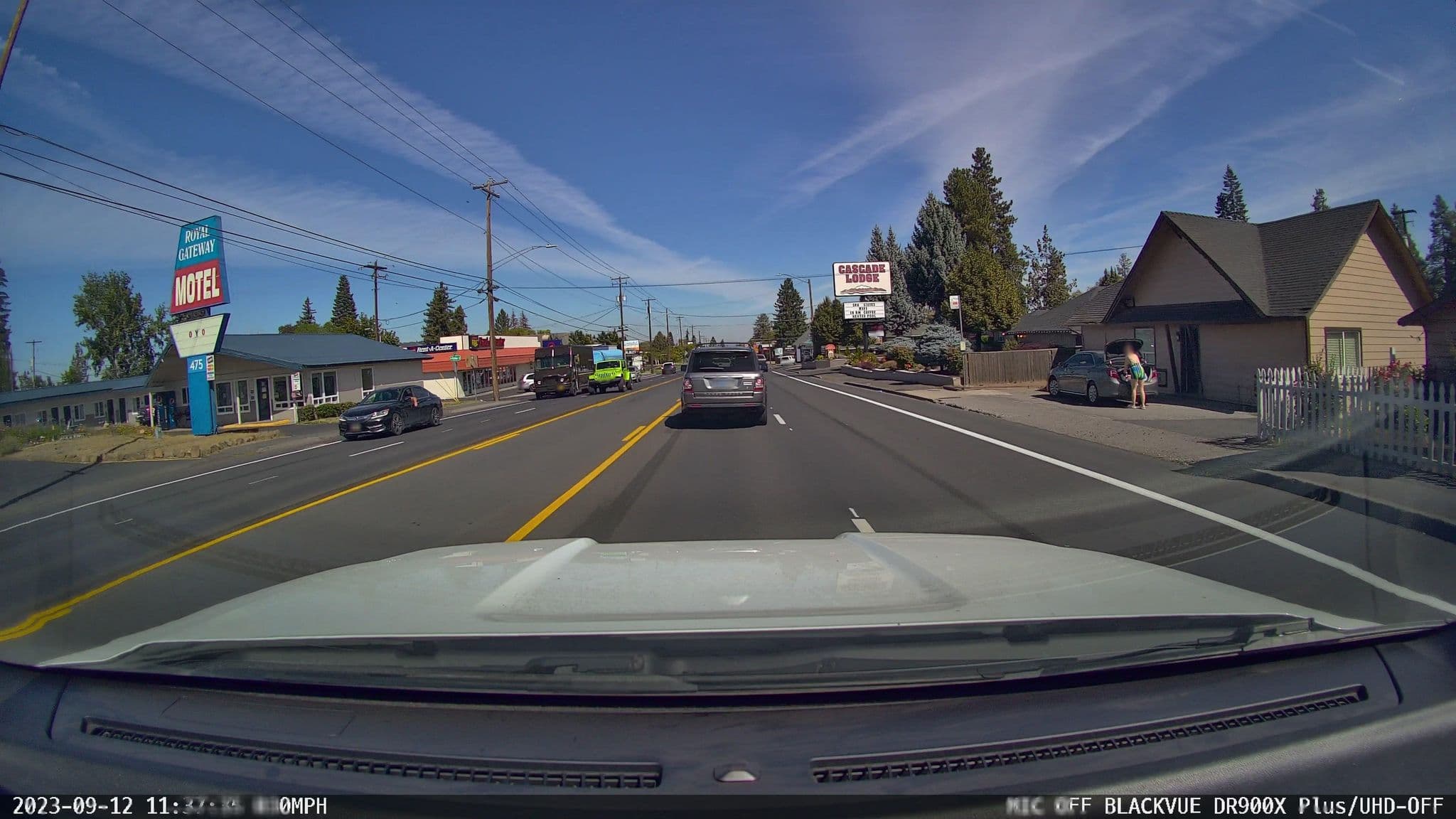 Street view near Sonoma Lodge, Bend — © n_skinner (CC BY-SA · Mapillary)
