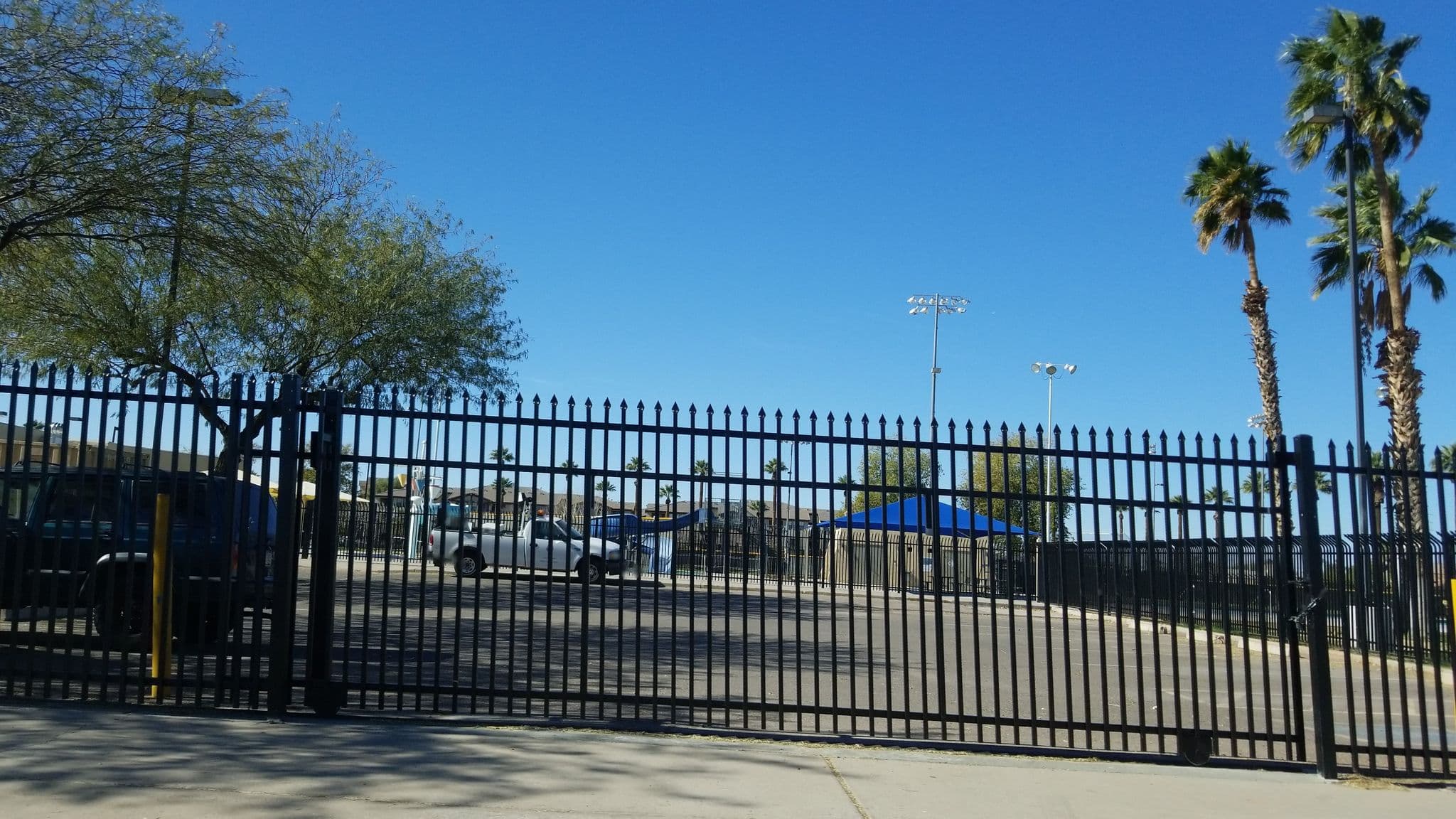 Street view near Holiday Inn Express, Phoenix — © drkludge (CC BY-SA · Mapillary)