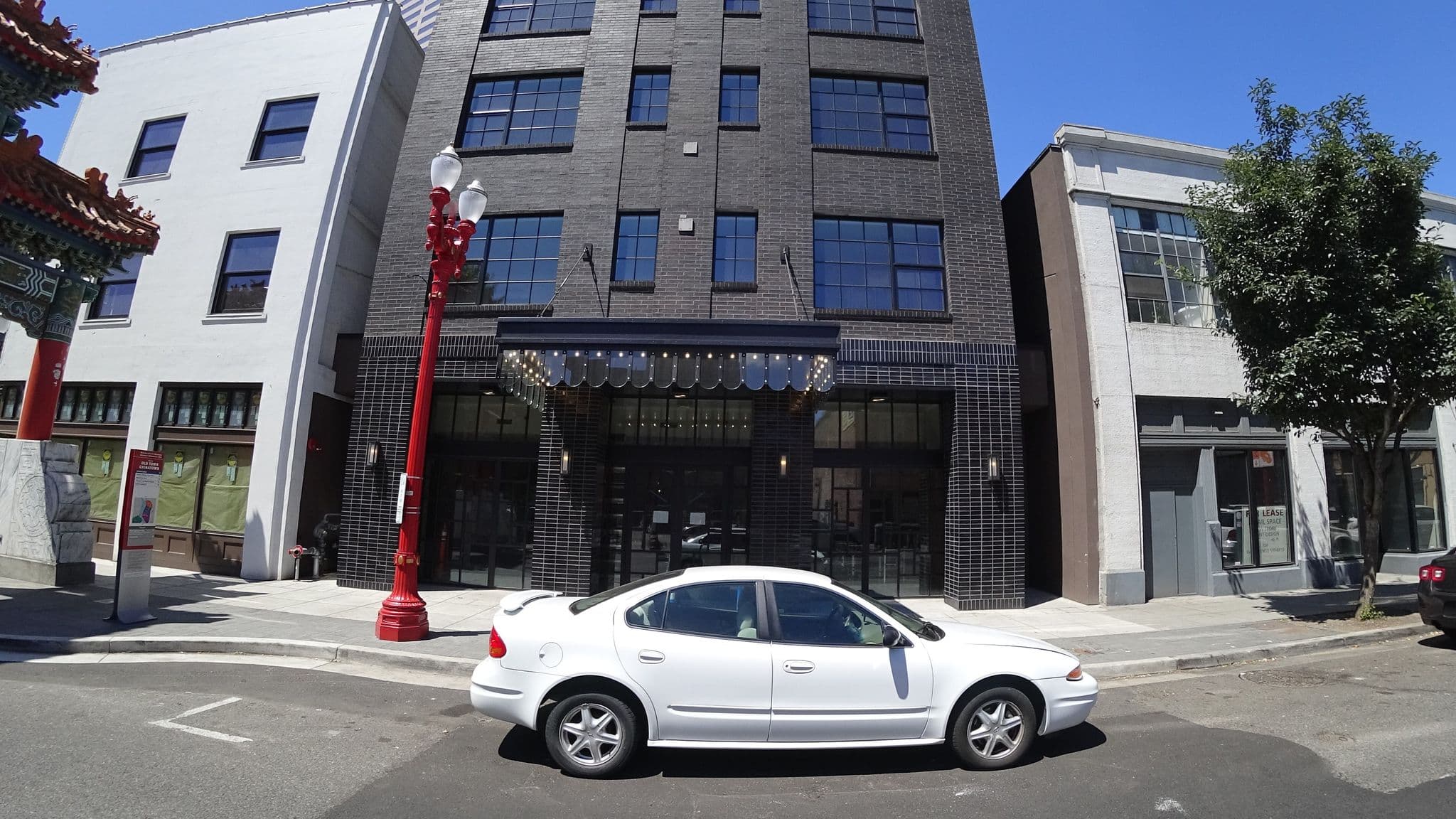 Street view near The Hoxton, Portland — © mly_pdx02 (CC BY-SA · Mapillary)