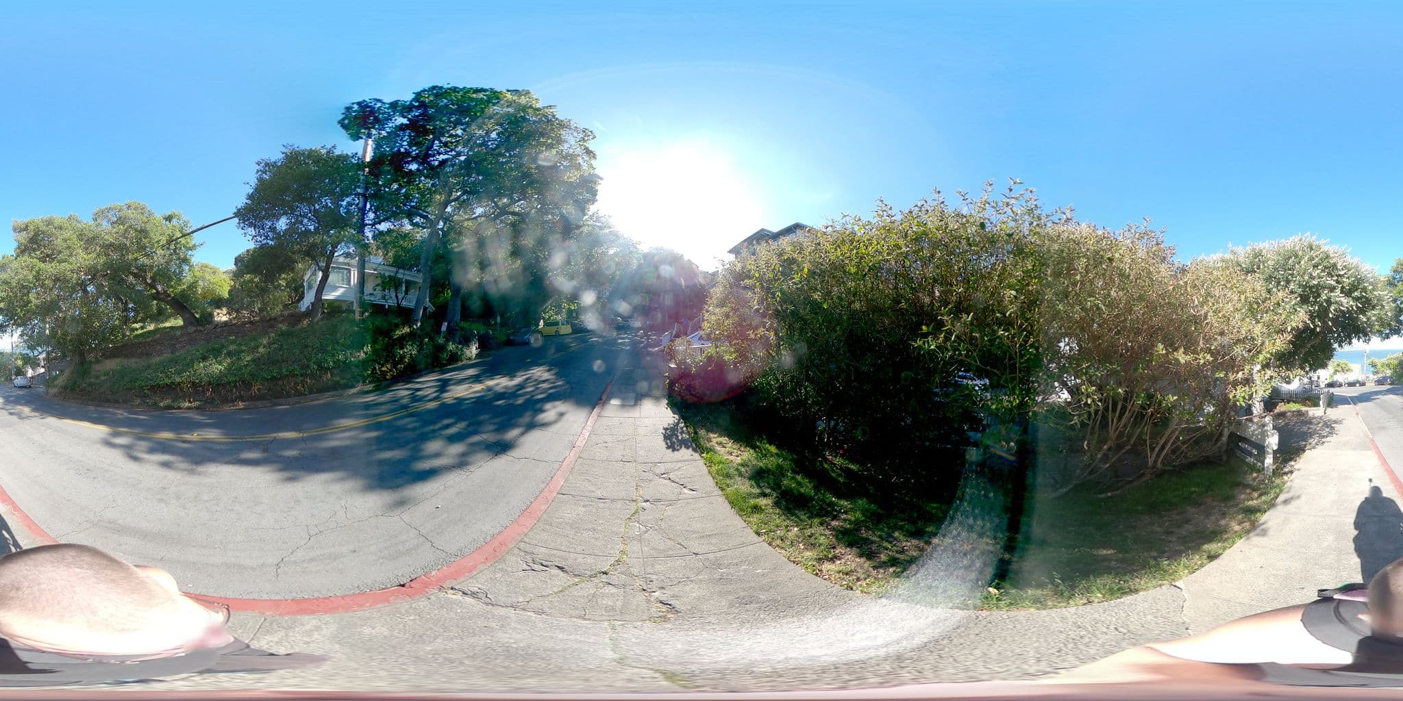 Street view near The Gables Inn, Sausalito — © jesseakaraccoon (CC BY-SA · Mapillary)