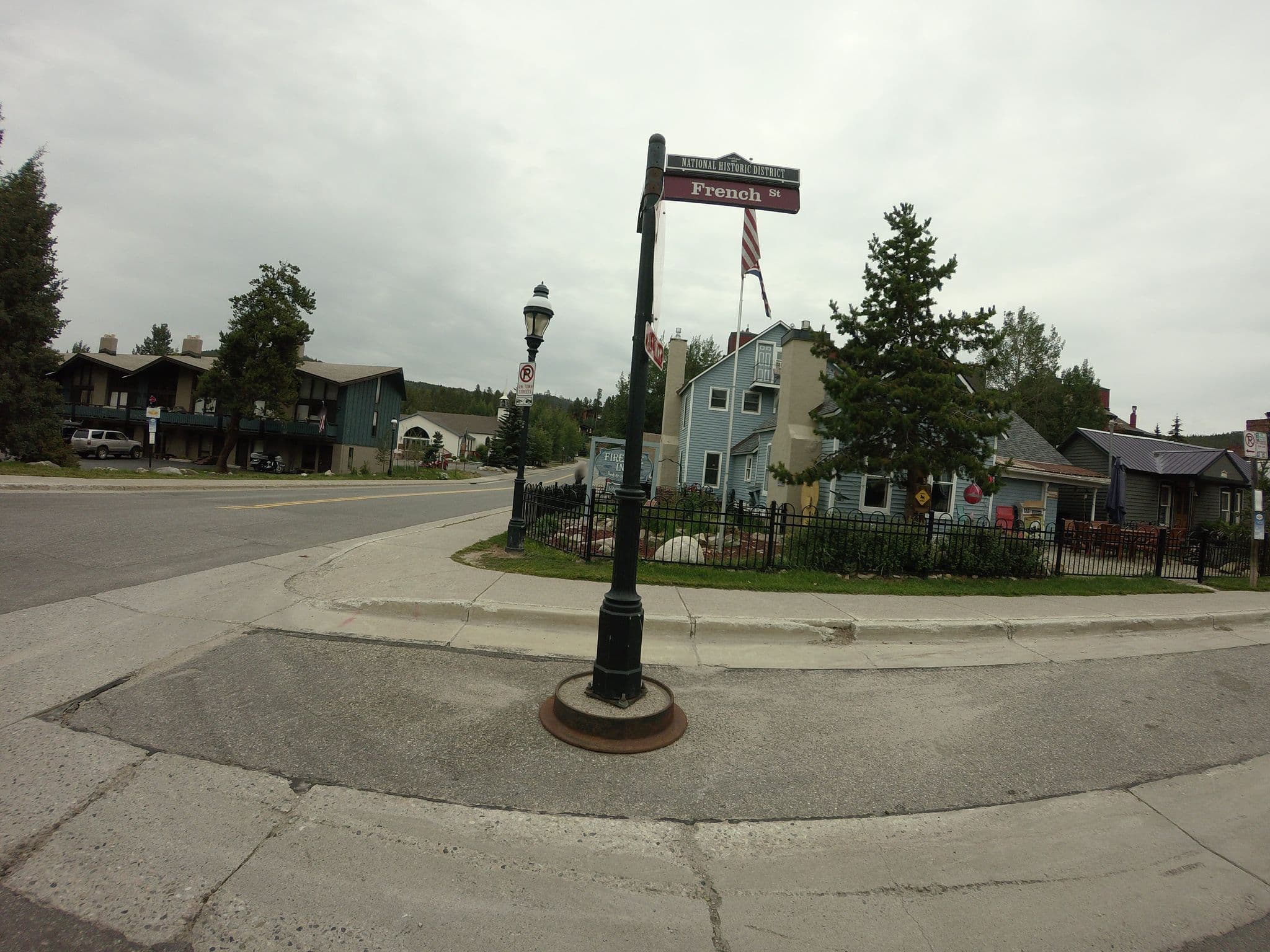 Street view near Fireside Inn, Silverthorne — © talllguy (CC BY-SA · Mapillary)