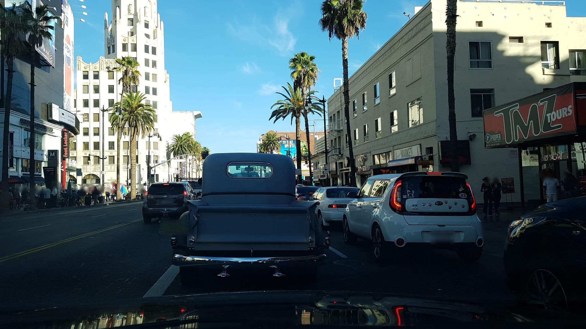 Street view near Samesun Hostel, Hollywood