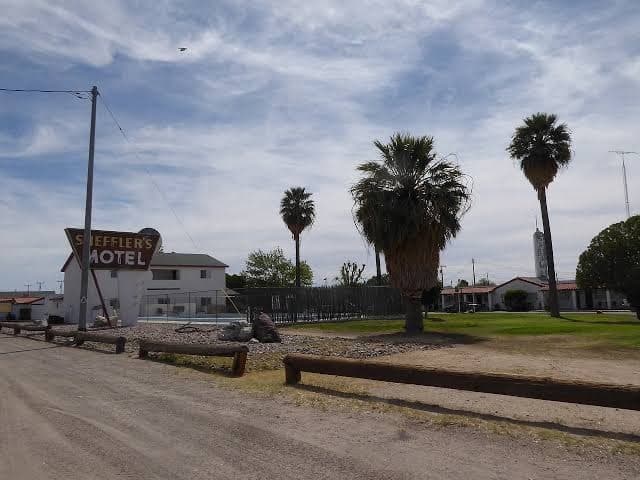 Sheffler's Motel, Motel in Salome