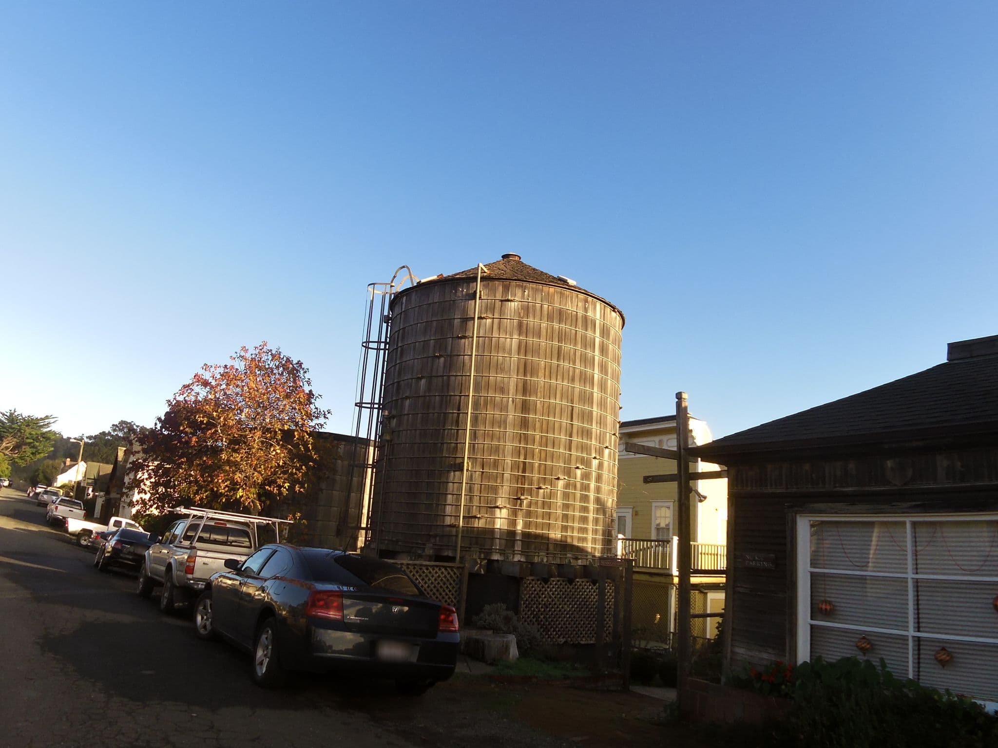 Street view near Mendocino Hotel, Brooktrails — © andrewsnow (CC BY-SA · Mapillary)