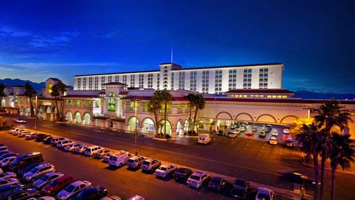 Gold Coast Hotel & Casino, Hotel in Paradise