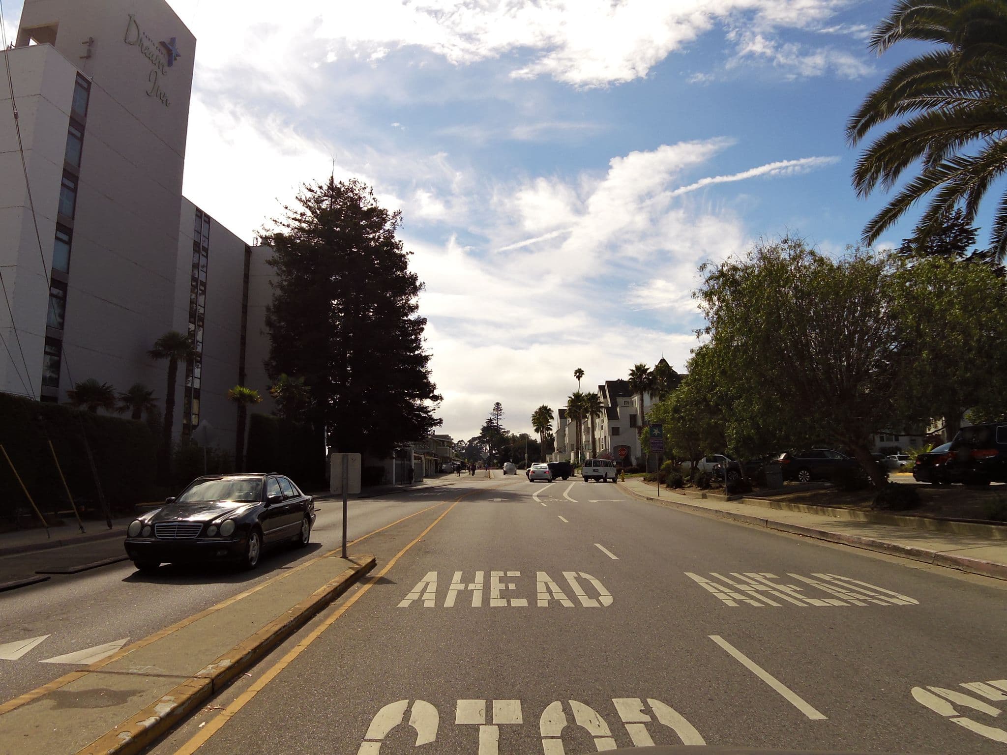 Street view near Santa Cruz Dream Inn, Santa Cruz — © andrewsnow (CC BY-SA · Mapillary)