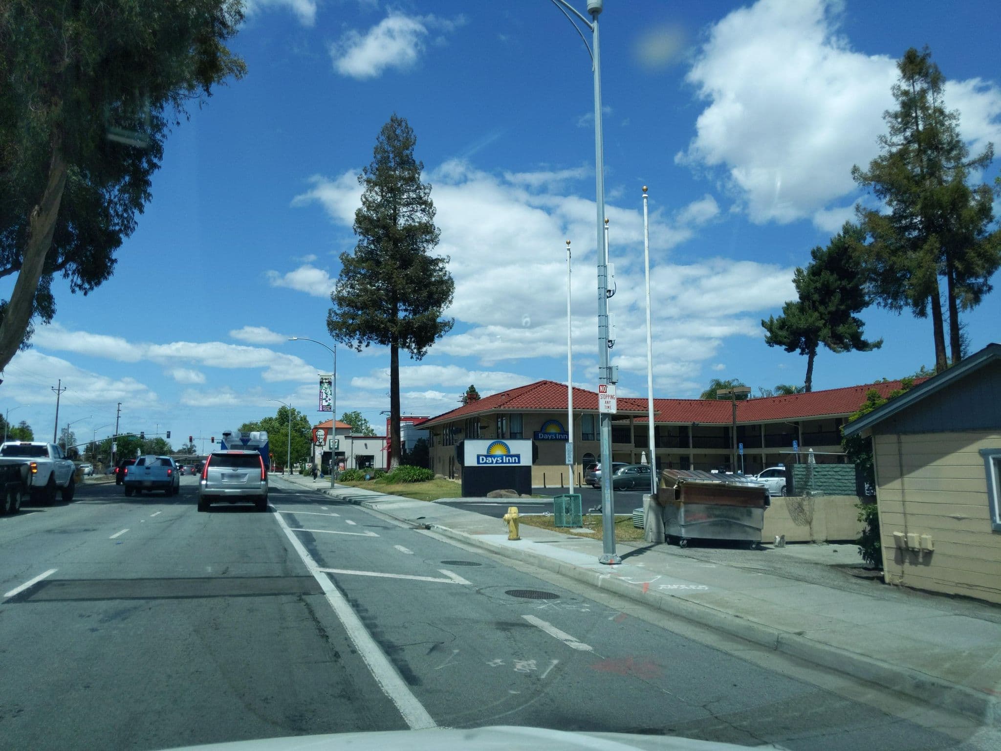 Street view near Mission Motel, Seven Trees — © nikkidiaz (CC BY-SA · Mapillary)