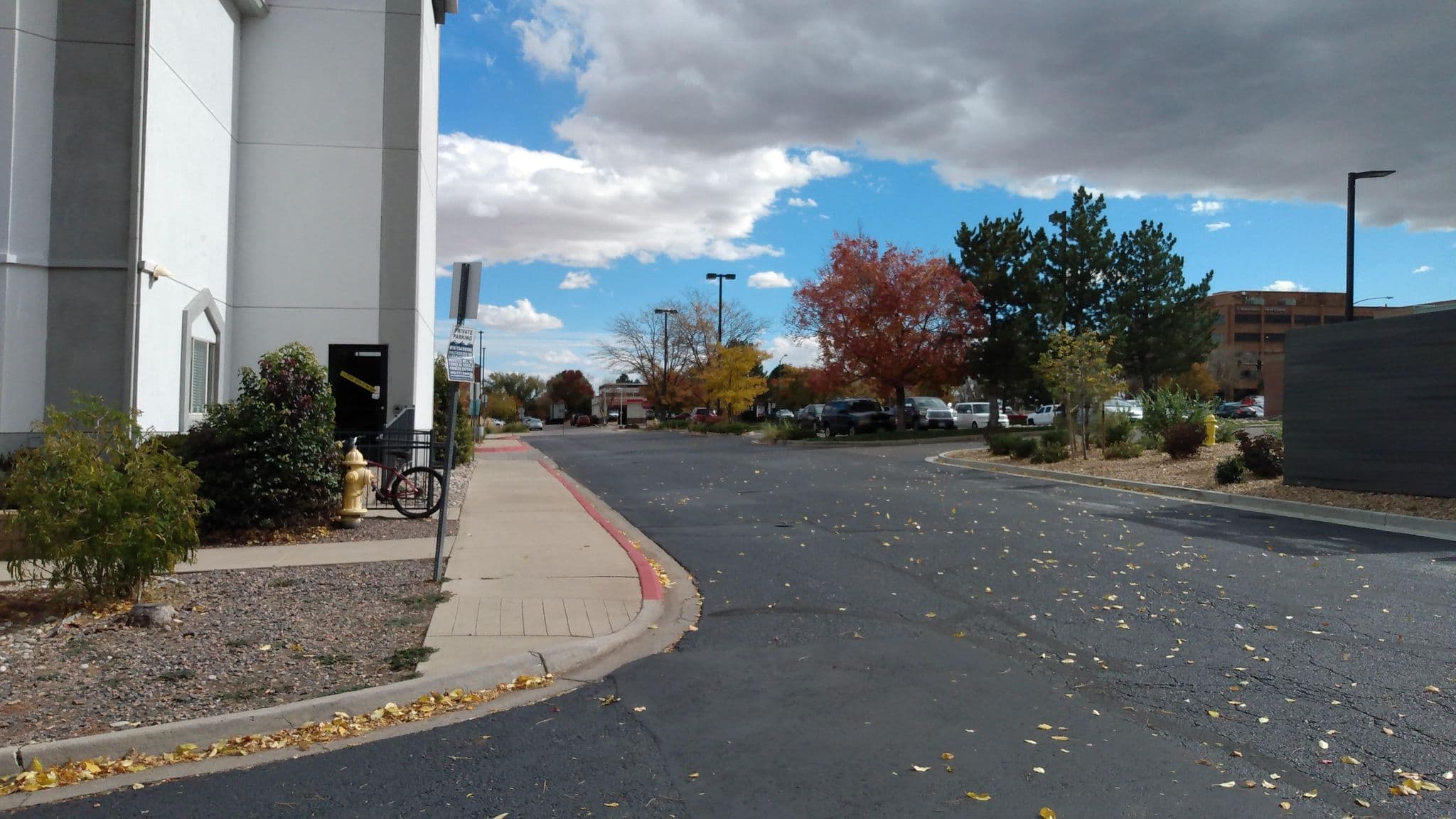 Street view near Baymont, Northglenn — © dgrinbergs (CC BY-SA · Mapillary)