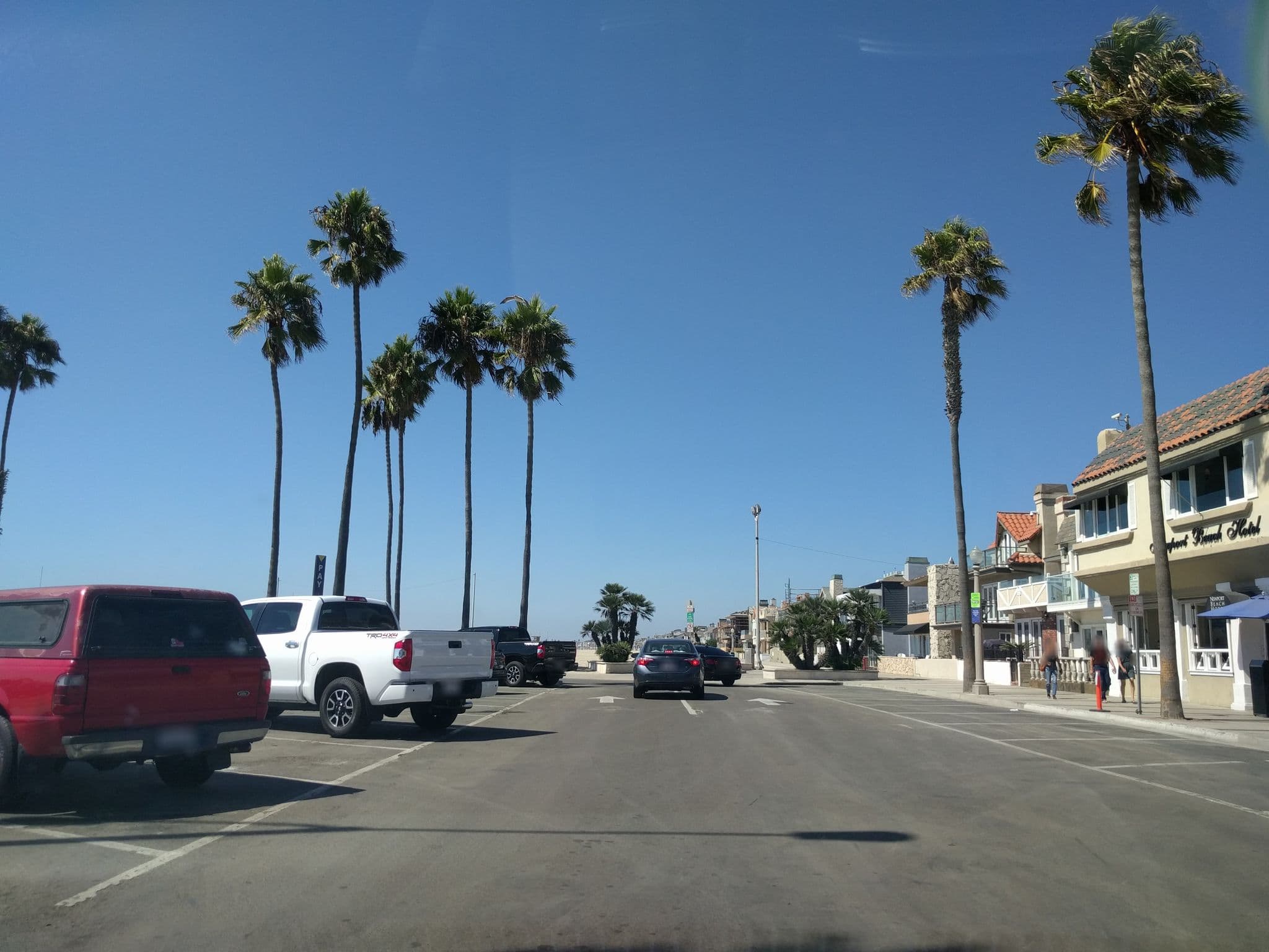 Street view near Newport Beach Hotel, A Four Sisters Inn, Newport Beach — © mly_lax03 (CC BY-SA · Mapillary)