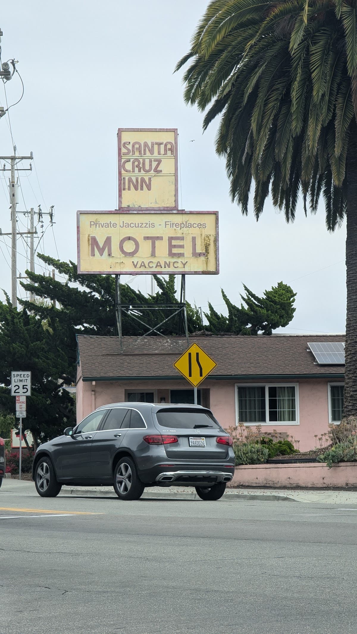 Santa Cruz Inn, Motel in Live Oak