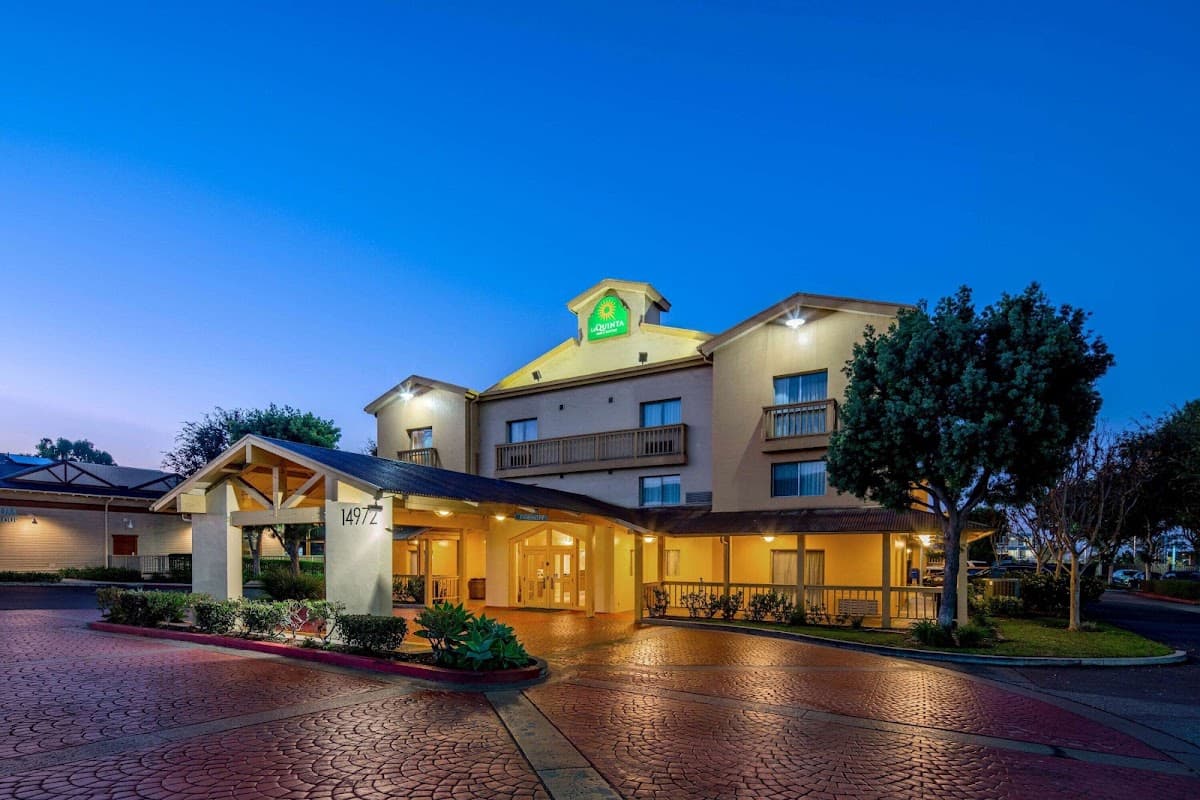 La Quinta Inn & Suites Irvine Spectrum, Hotel in Cypress Village