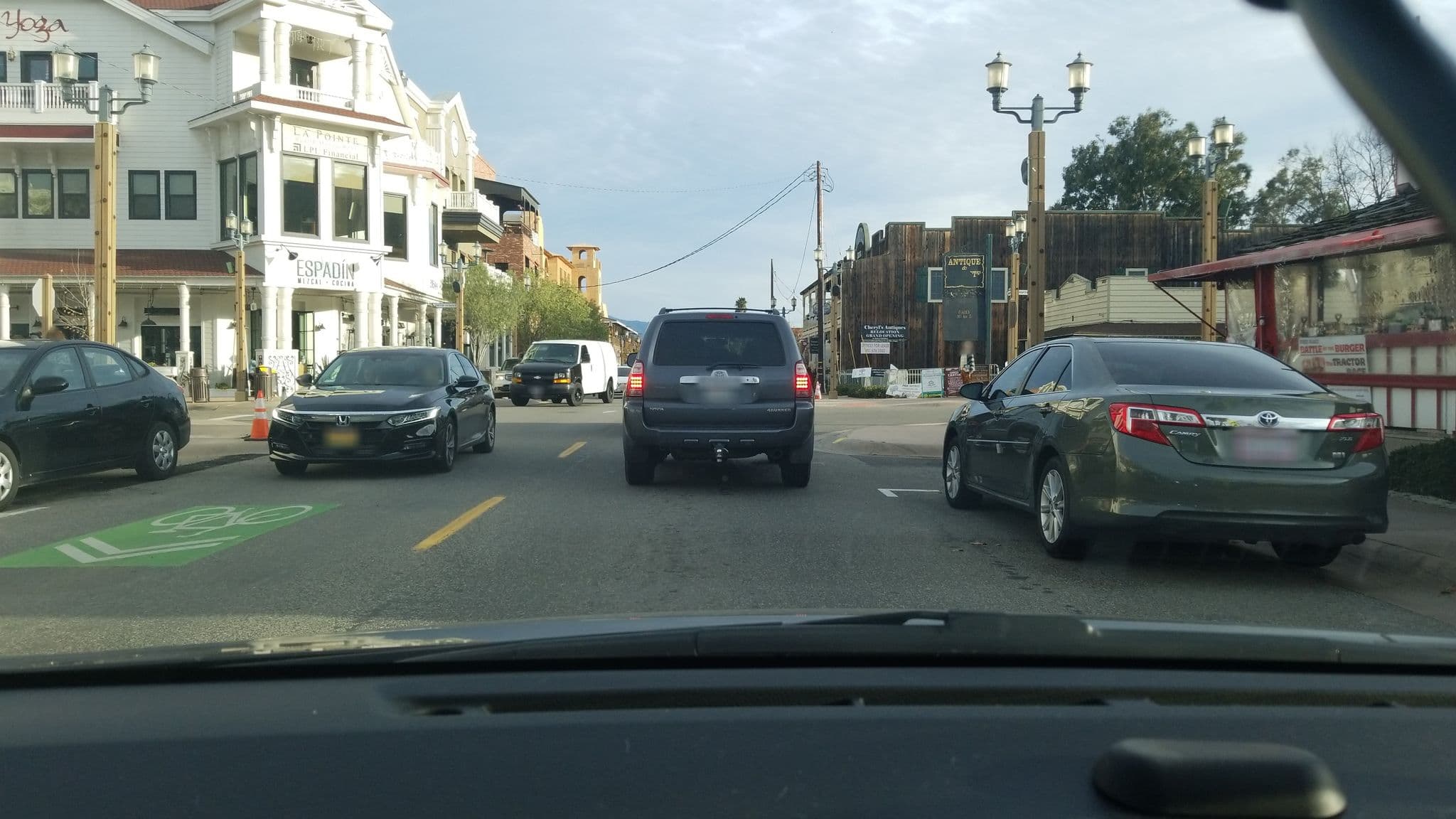Street view near Palomar Inn, Temecula — © teelow (CC BY-SA · Mapillary)