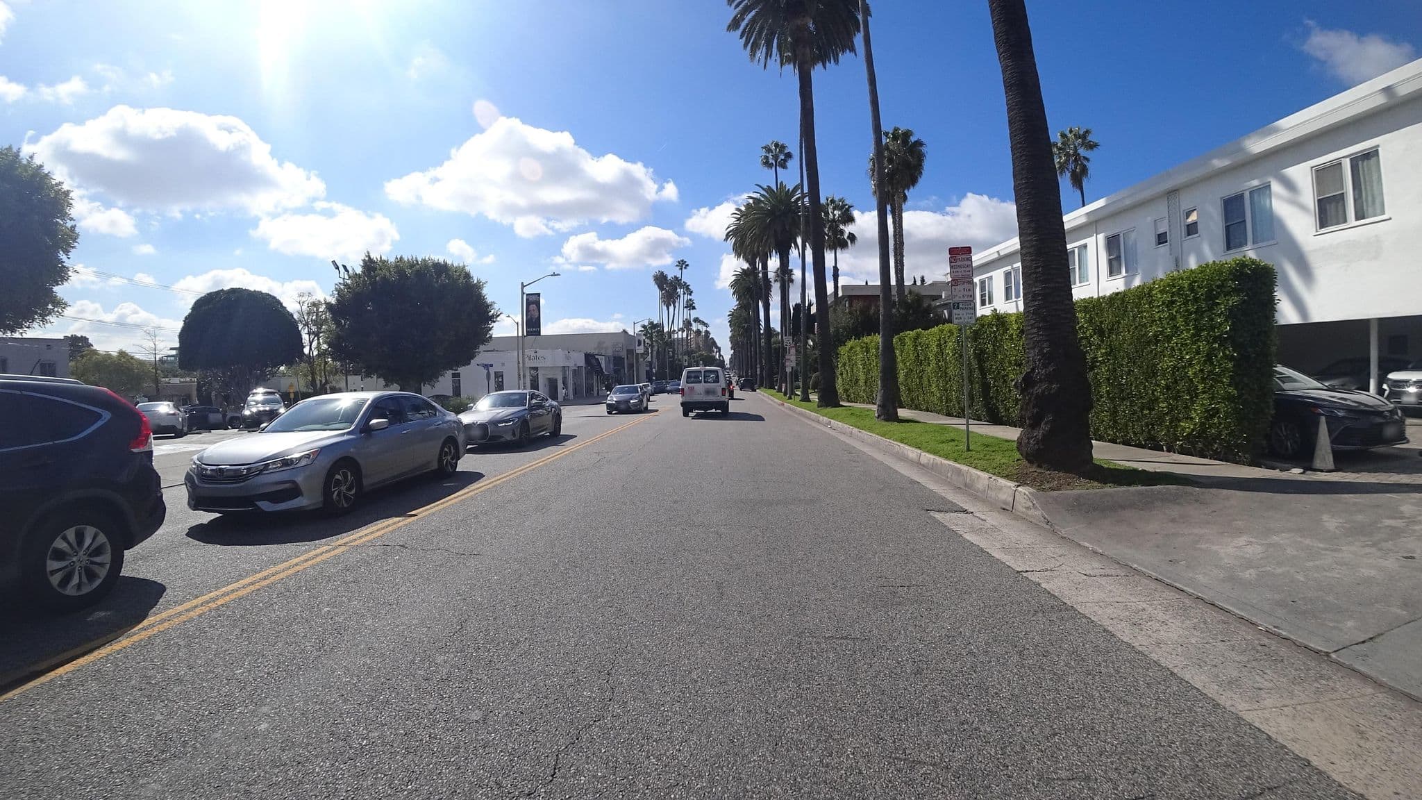 Street view near Hotel Beverly Terrace, Beverly Hills — © marker_geo (CC BY-SA · Mapillary)