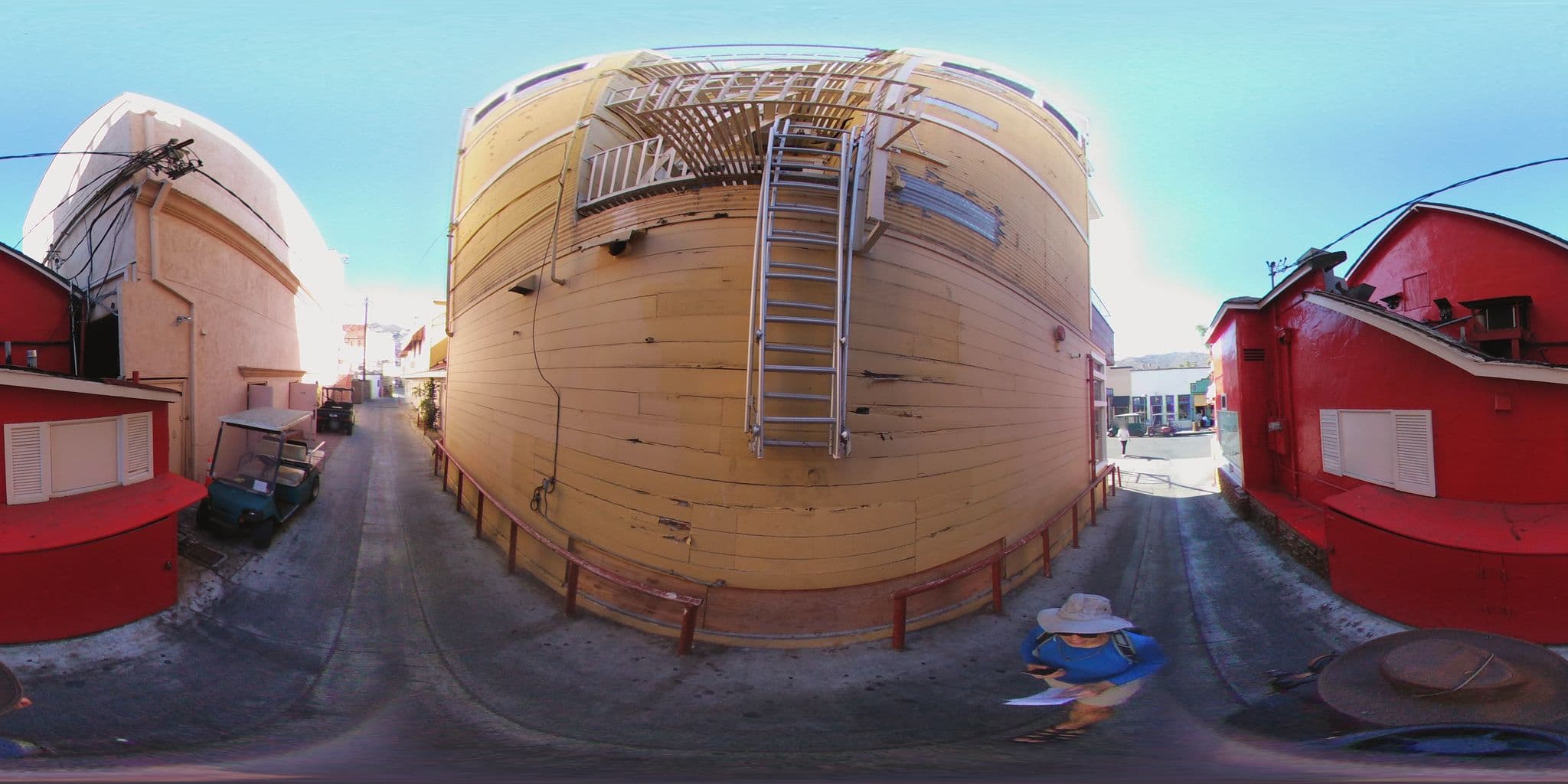 Street view near Hotel Mac Rae, San Pedro — © jimthoburn (CC BY-SA · Mapillary)
