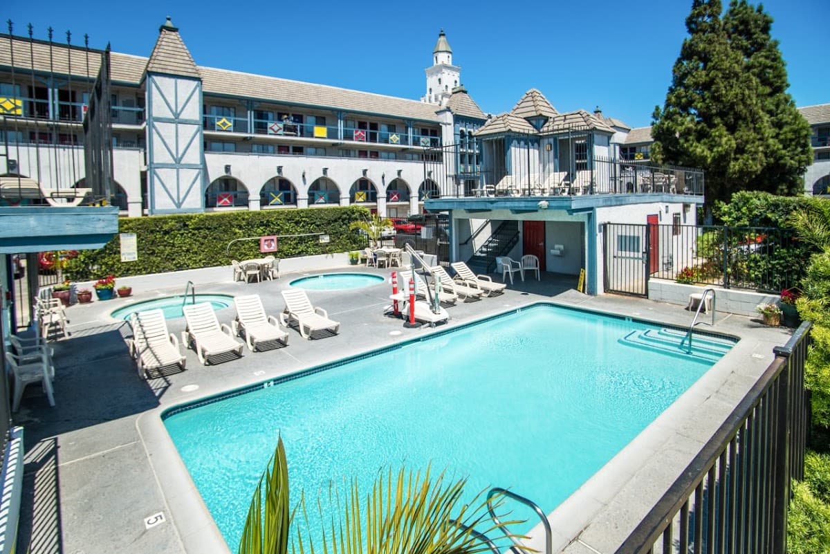 Castle Inn & Suites, Hotel in Anaheim
