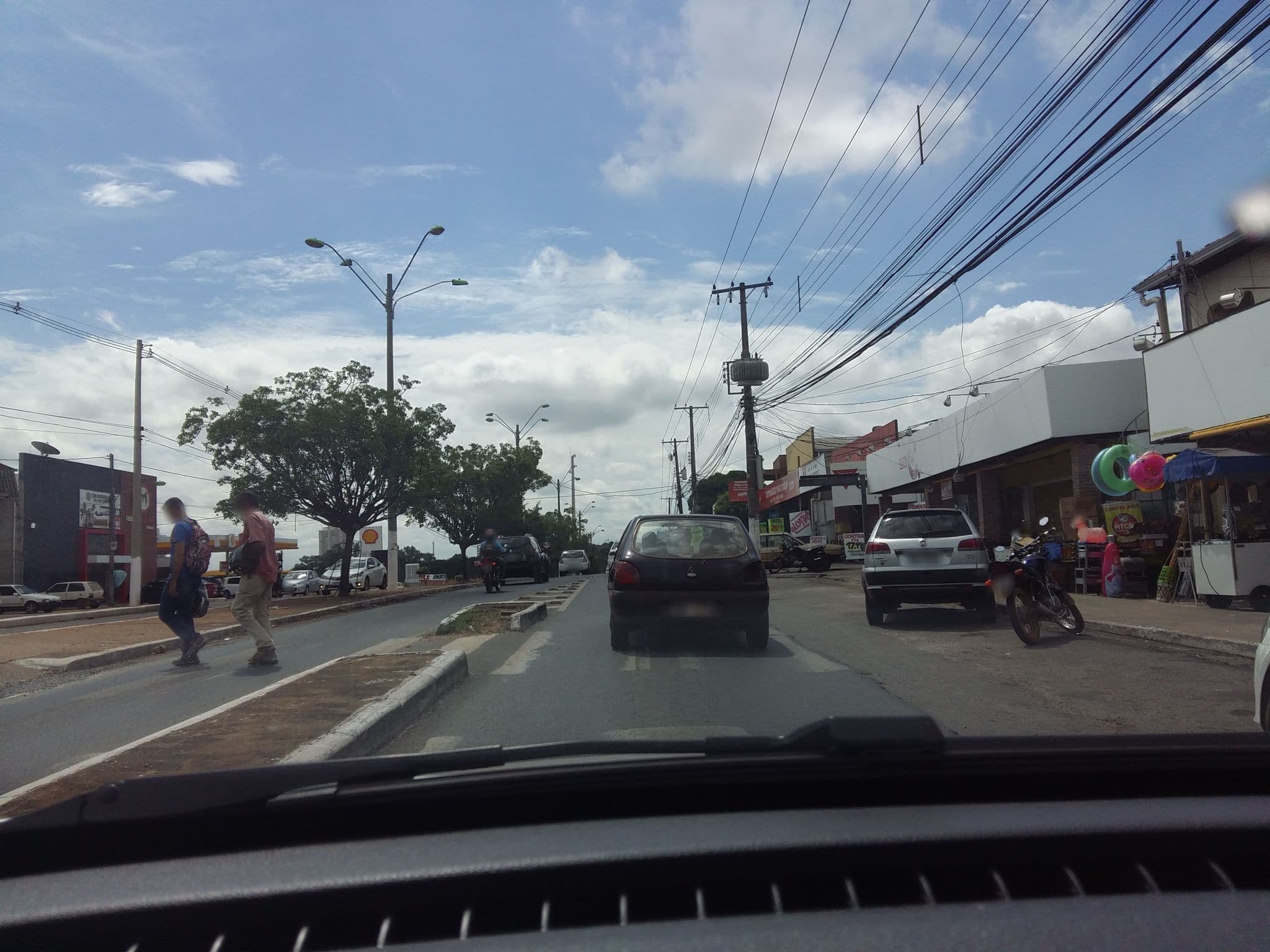 Street view near Hotel Roma (empfehlung hotel Vitória), Cuiabá — © thiagoeriksson (CC BY-SA · Mapillary)