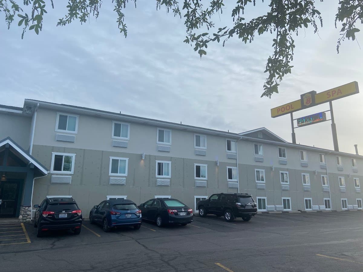 Silverstone Inn and Suites, Motel in Millwood