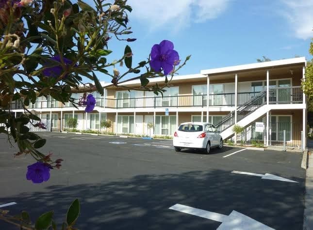 Coronet Motel, Motel in Stanford
