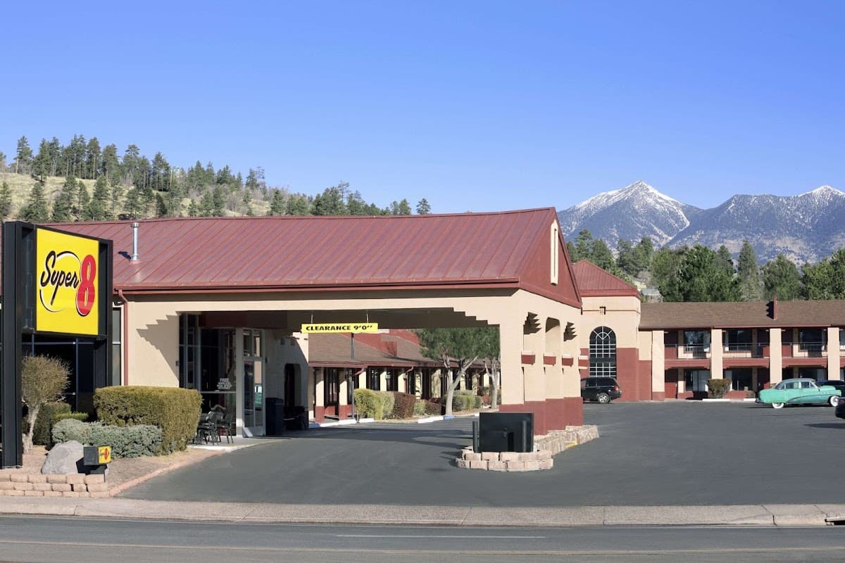 Super 8 by Wyndham Conference Center NAU/Downtown, Motel in Flagstaff
