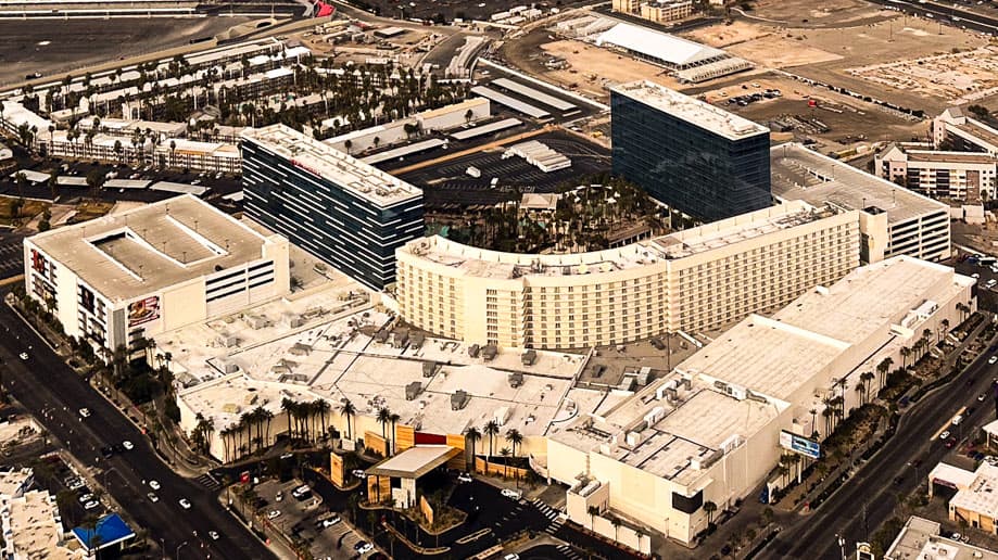 Virgin Hotels Las Vegas, Curio Collection by Hilton (via Wikimedia Commons, CC BY-SA 2.0)
