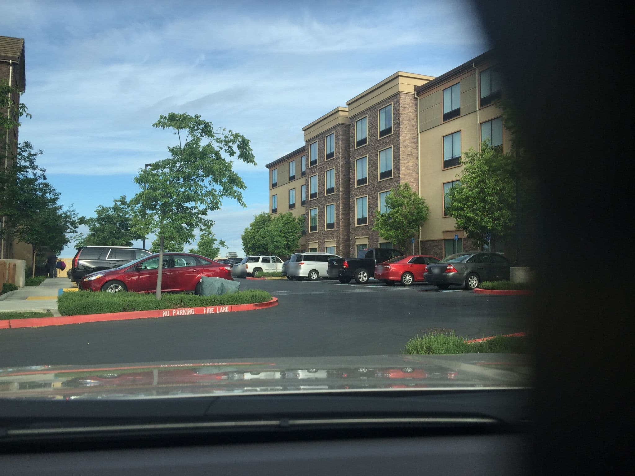 Street view near Springhill Suites Marriott, Roseville — © trevorlane (CC BY-SA · Mapillary)