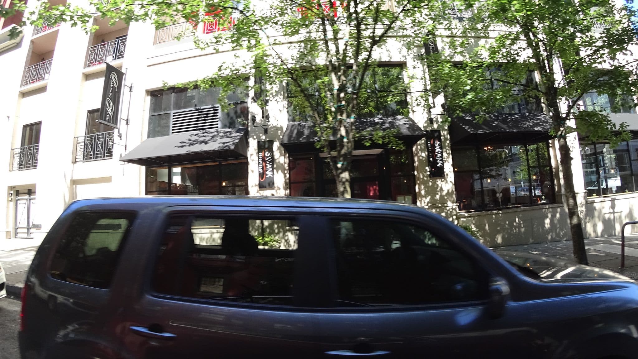Street view near Paramount Hotel, Portland