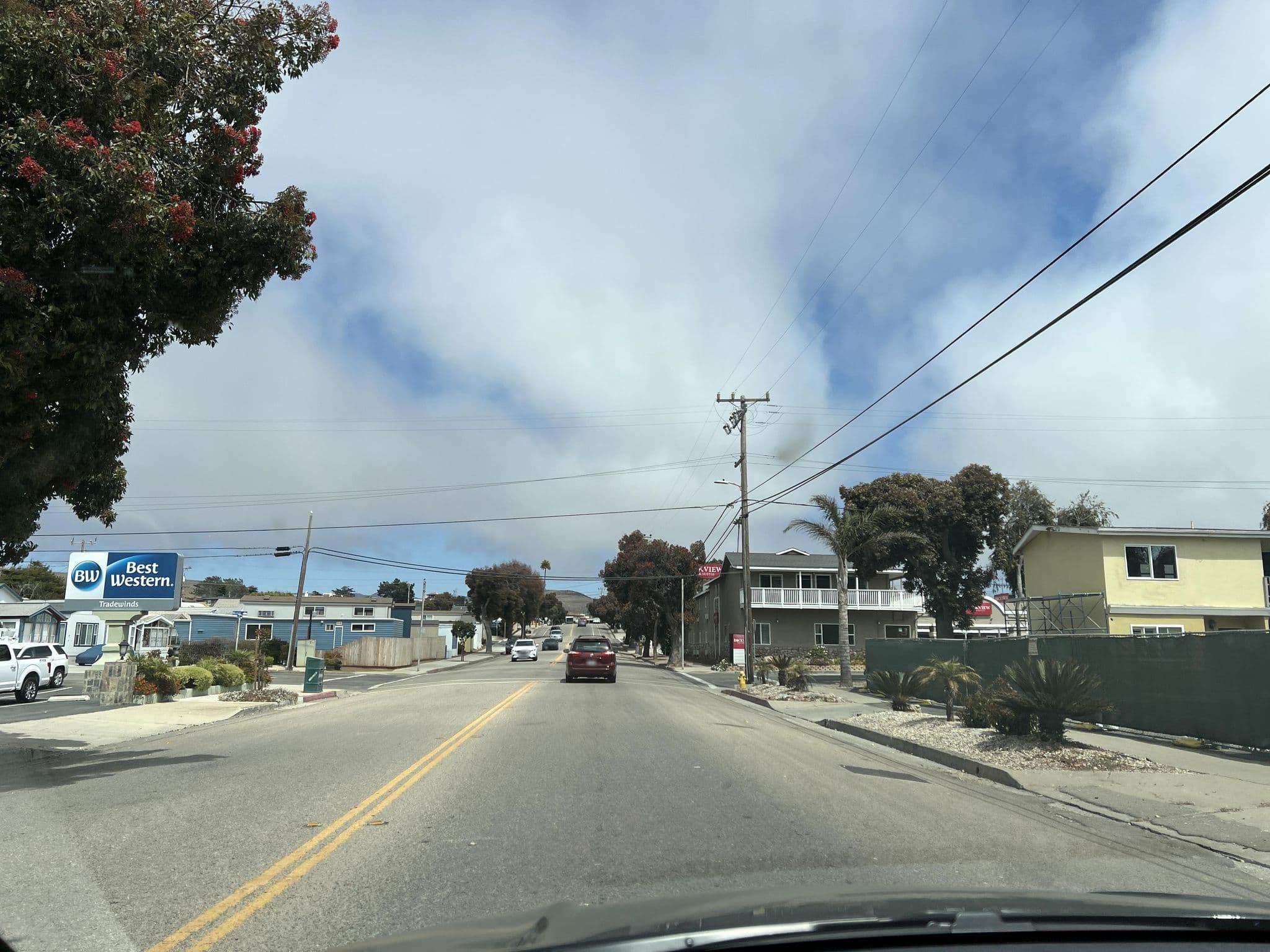 Street view near Seaside Inn, Morro Bay — © igorzo (CC BY-SA · Mapillary)
