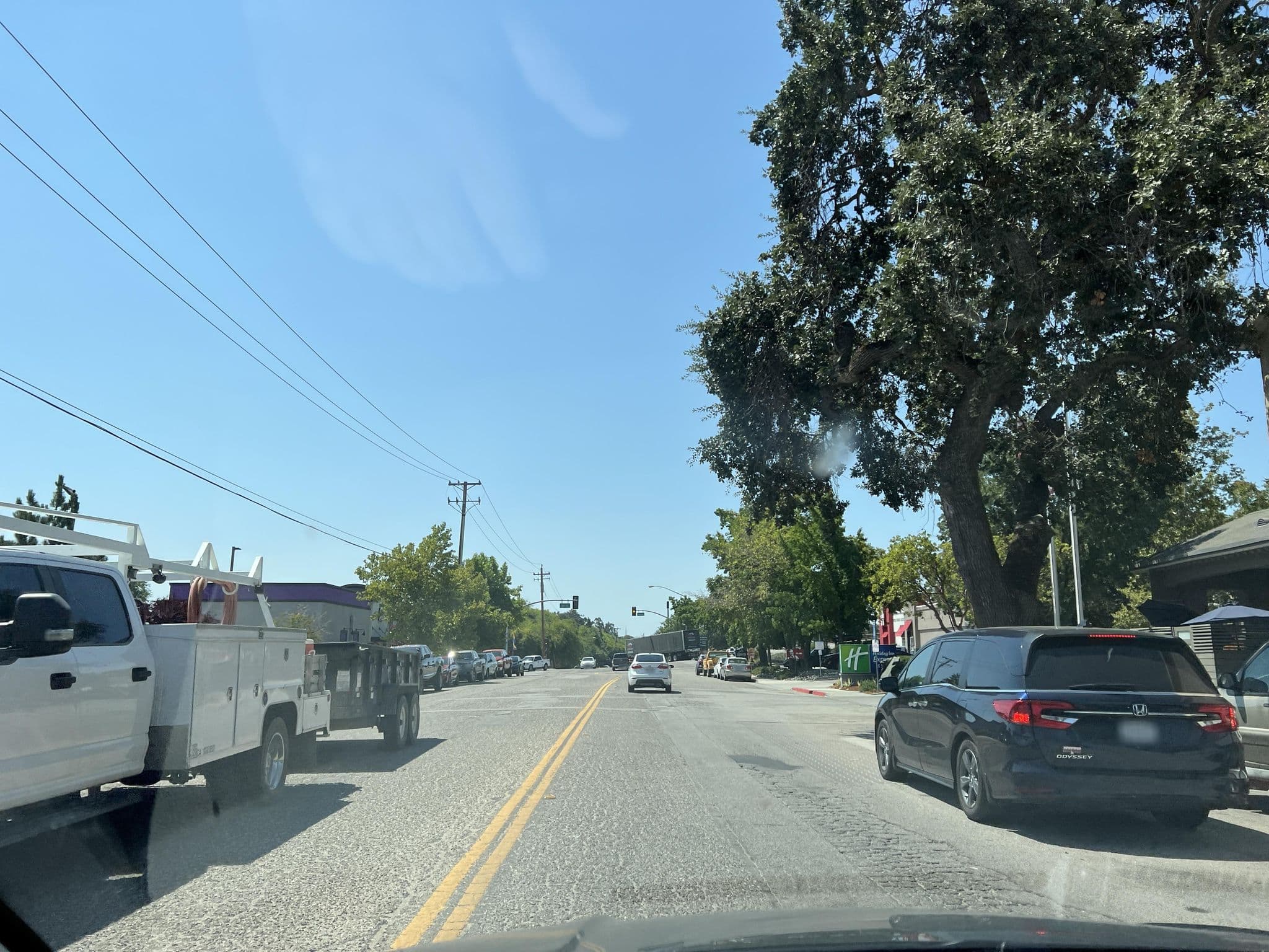 Street view near Holiday Inn Express & Suites, Paso Robles — © igorzo (CC BY-SA · Mapillary)