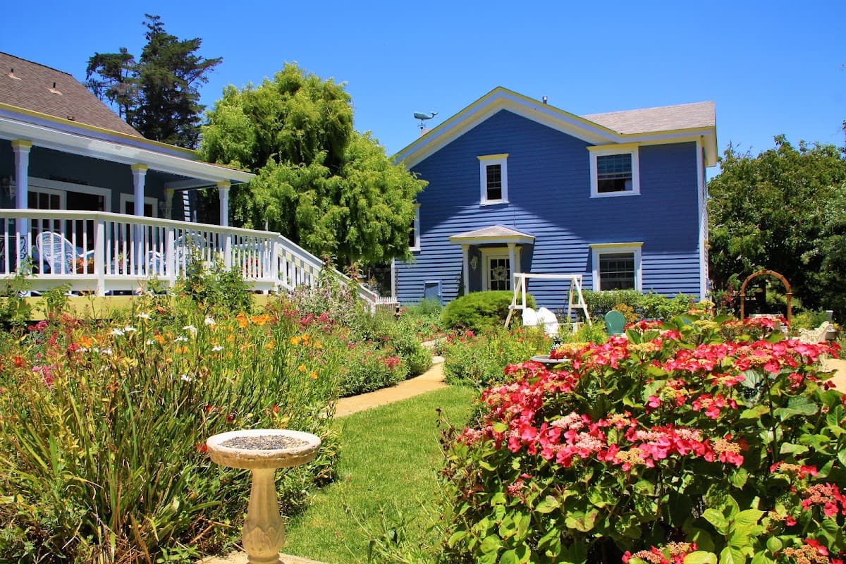 Olallieberry Inn, Hotel in Cambria
