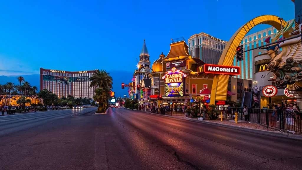 Best Western Plus Casino Royale-Center Strip, Hotel in Paradise