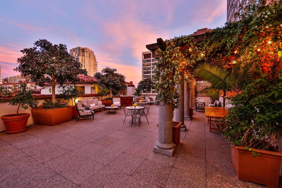 Plaza la Reina, Hotel in Century City