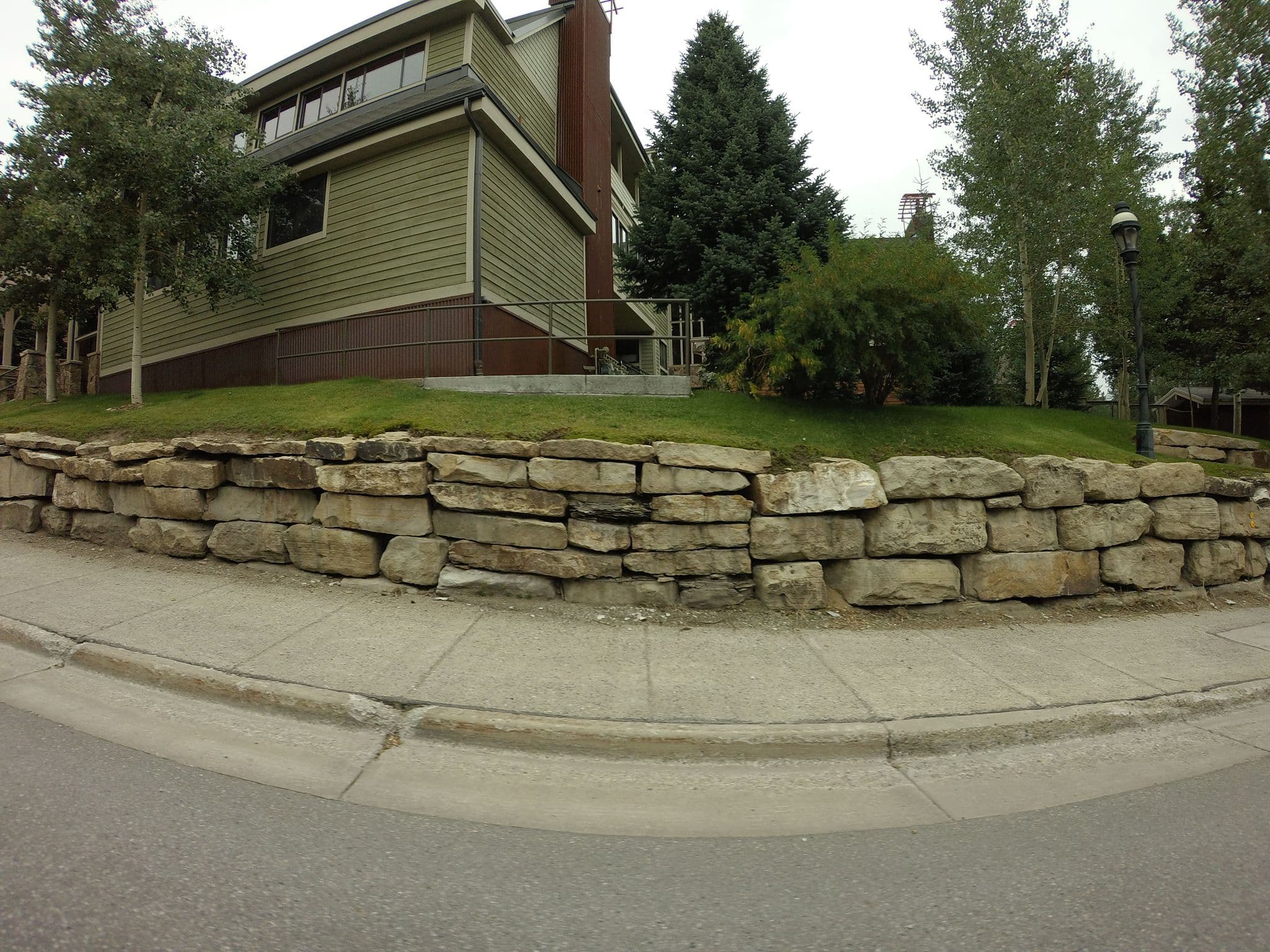 Street view near Ski Hill Condominiums, Silverthorne — © talllguy (CC BY-SA · Mapillary)