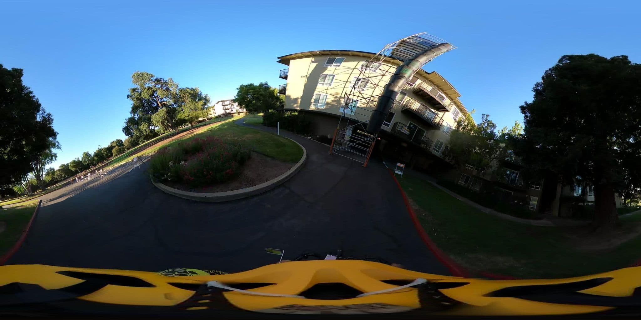 Street view near Oak Creek Apartments | Stanford, West Menlo Park — © pixelpete (CC BY-SA · Mapillary)